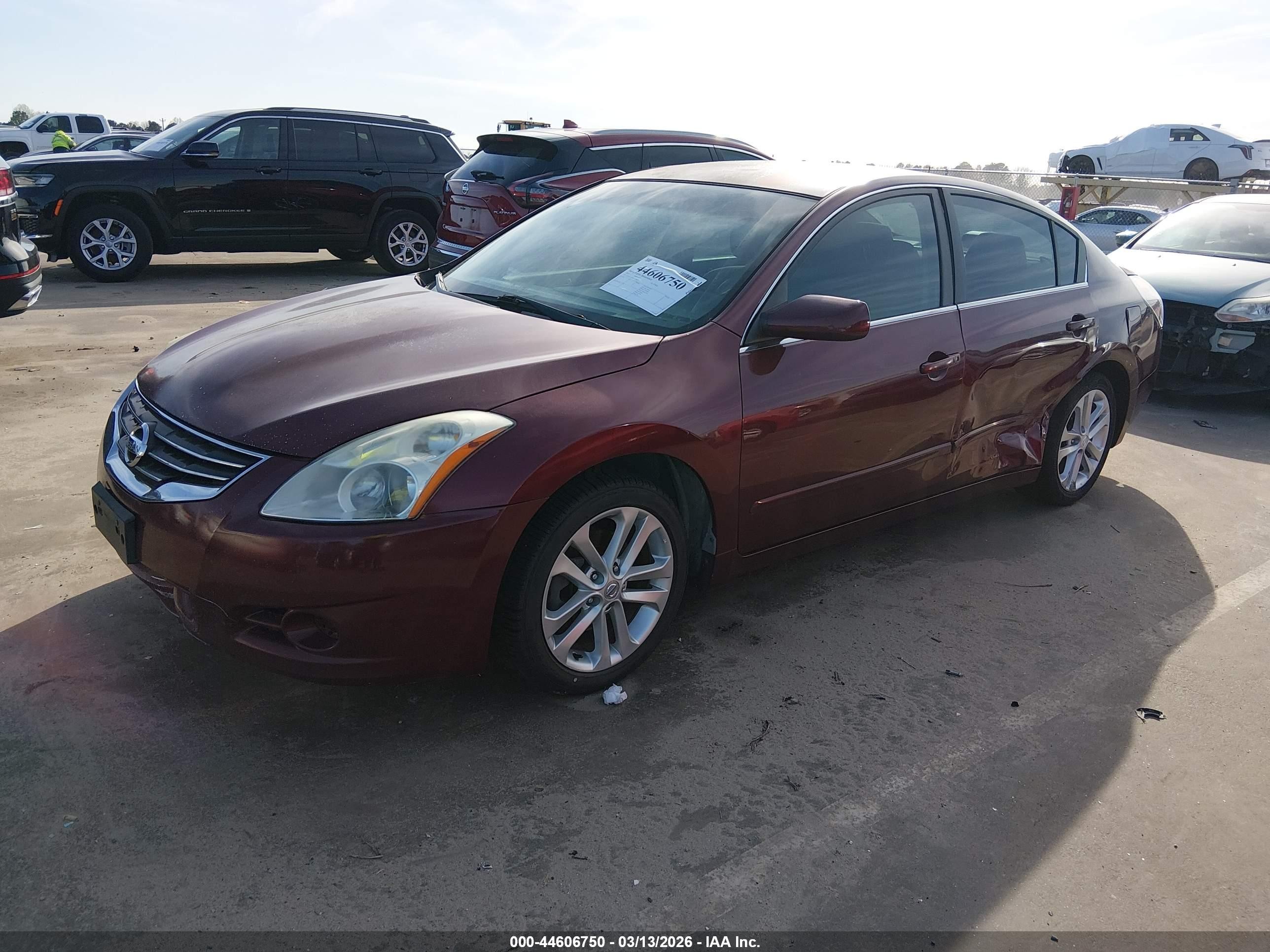 2012 Nissan Altima 2.5 S Burgundy vin: 1N4AL2AP0CN470853