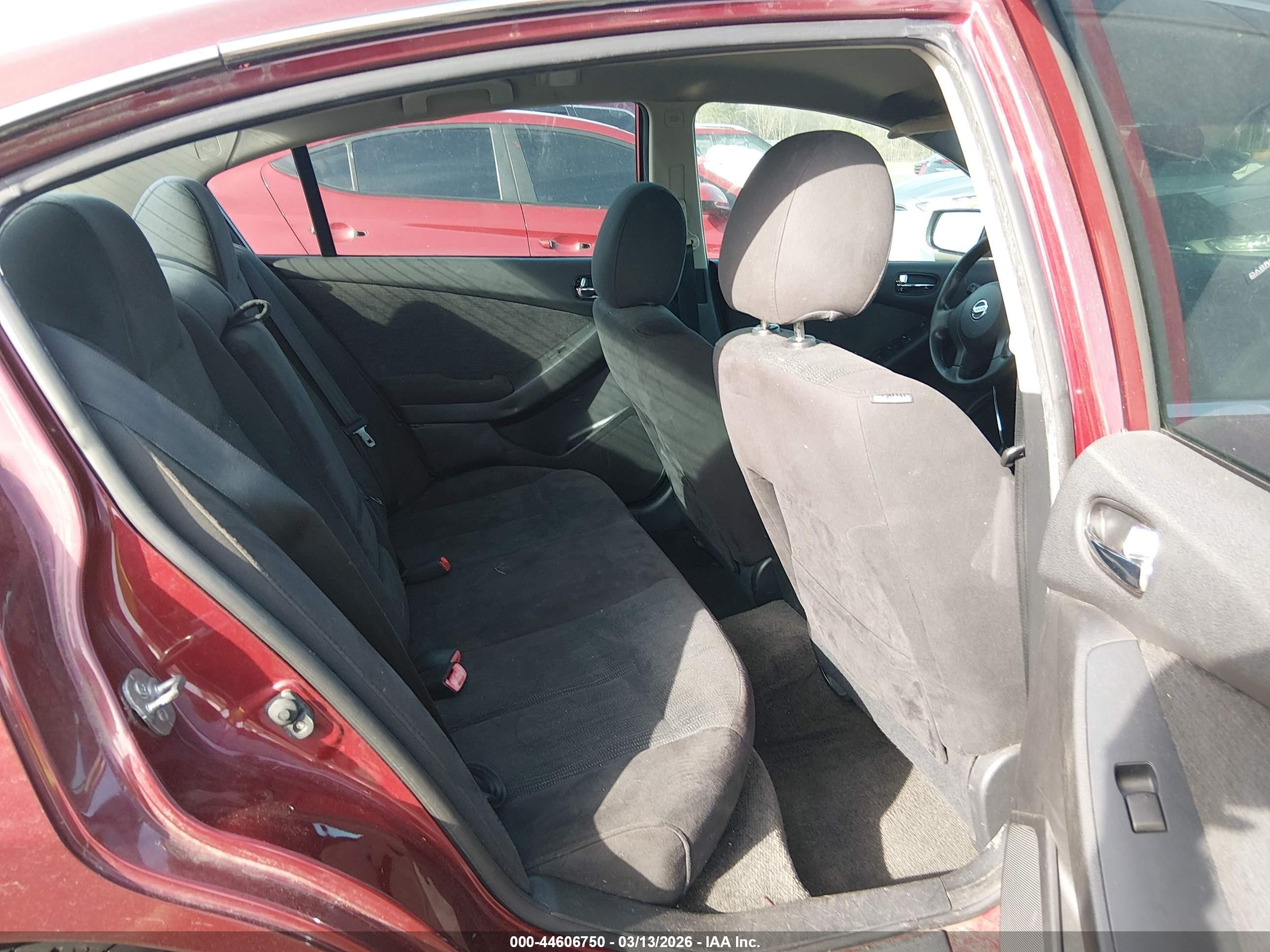 2012 Nissan Altima 2.5 S Burgundy vin: 1N4AL2AP0CN470853