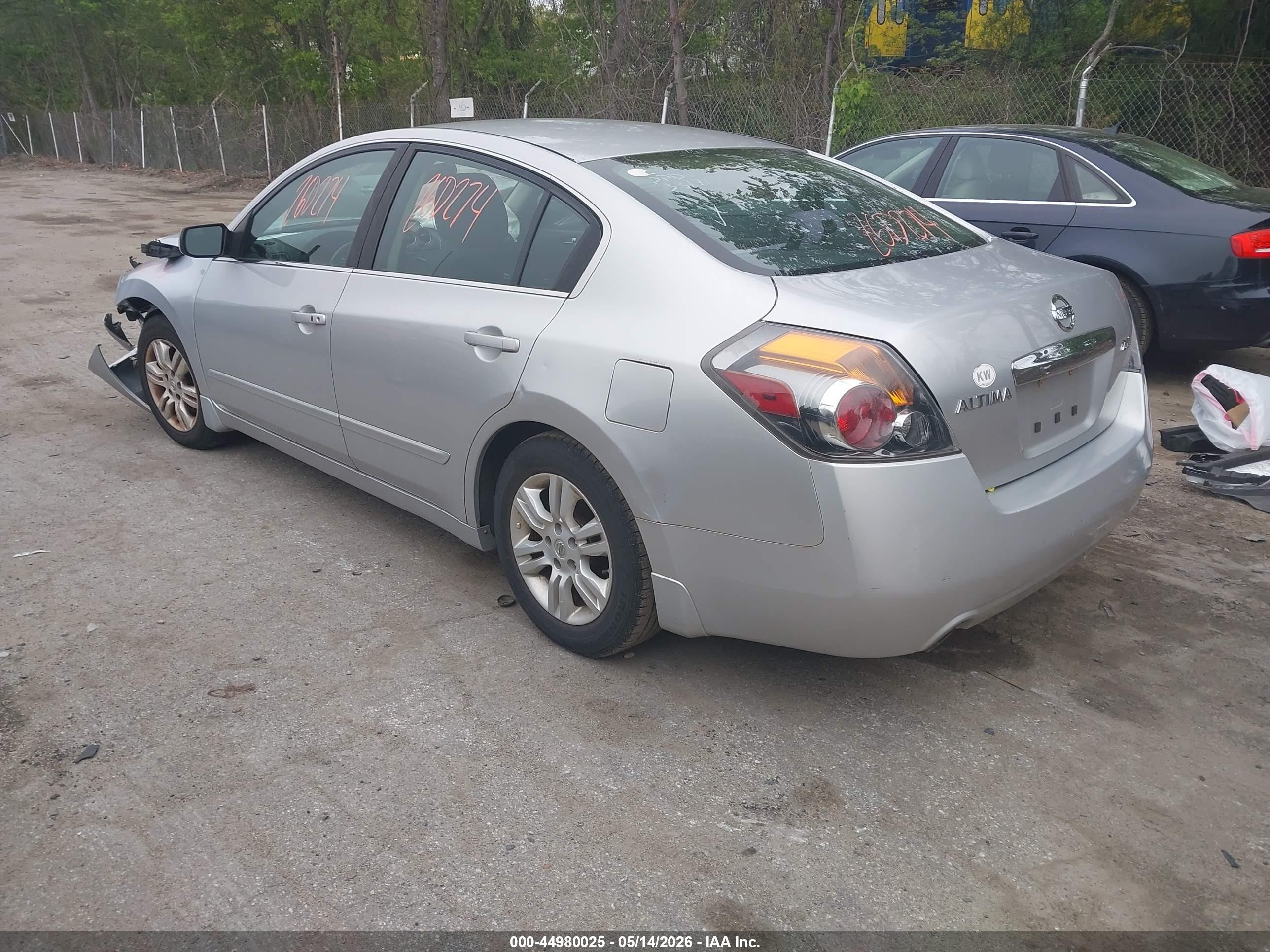 2010 Nissan Altima 2.5 S Silver vin: 1N4AL2AP1AC158002