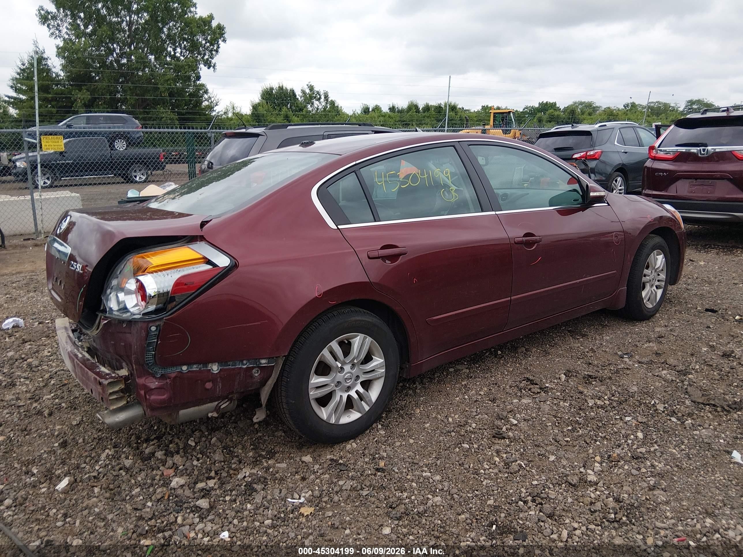 2010 Nissan Altima 2.5 S Red vin: 1N4AL2AP1AC192182