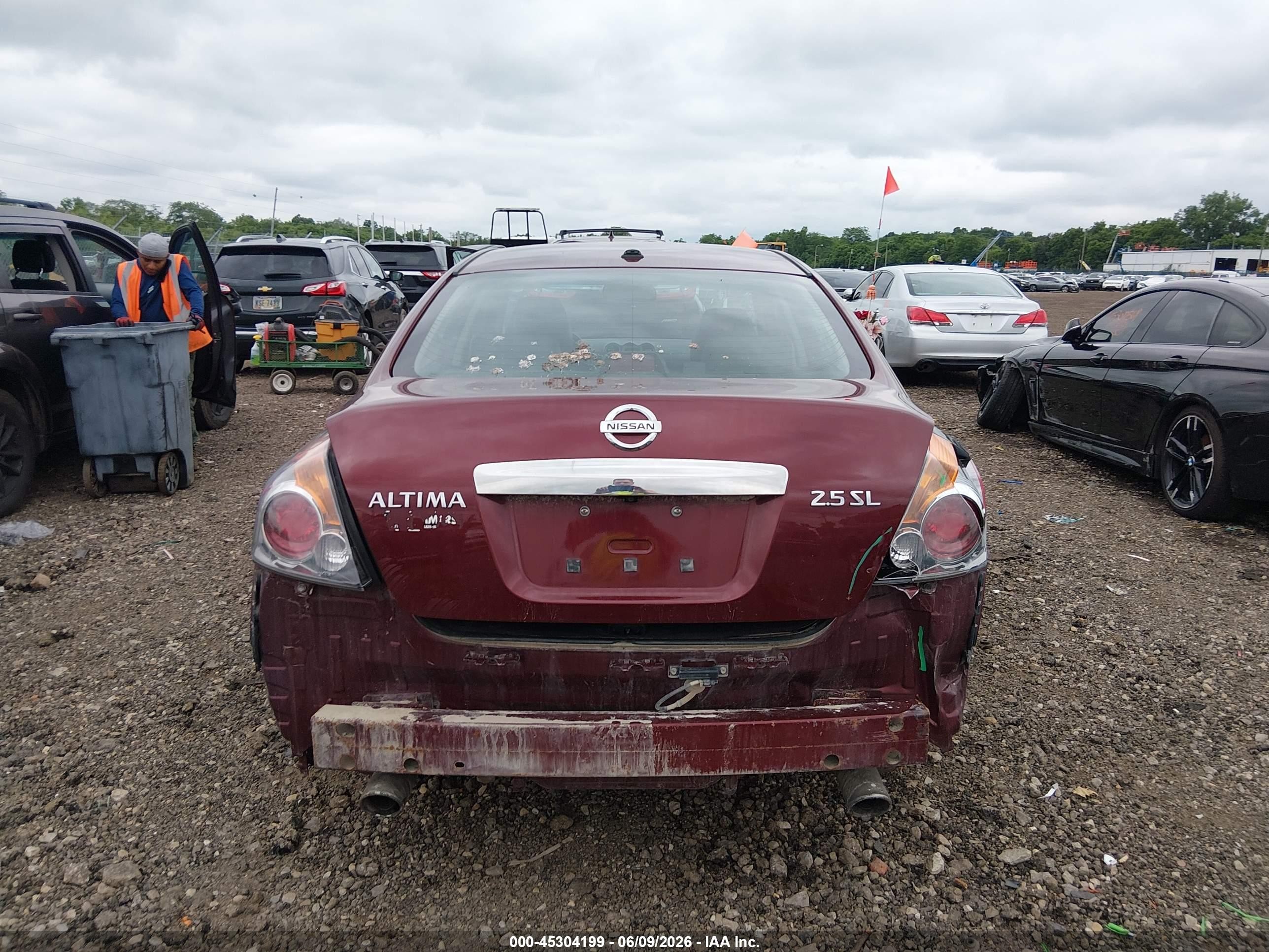 2010 Nissan Altima 2.5 S Red vin: 1N4AL2AP1AC192182