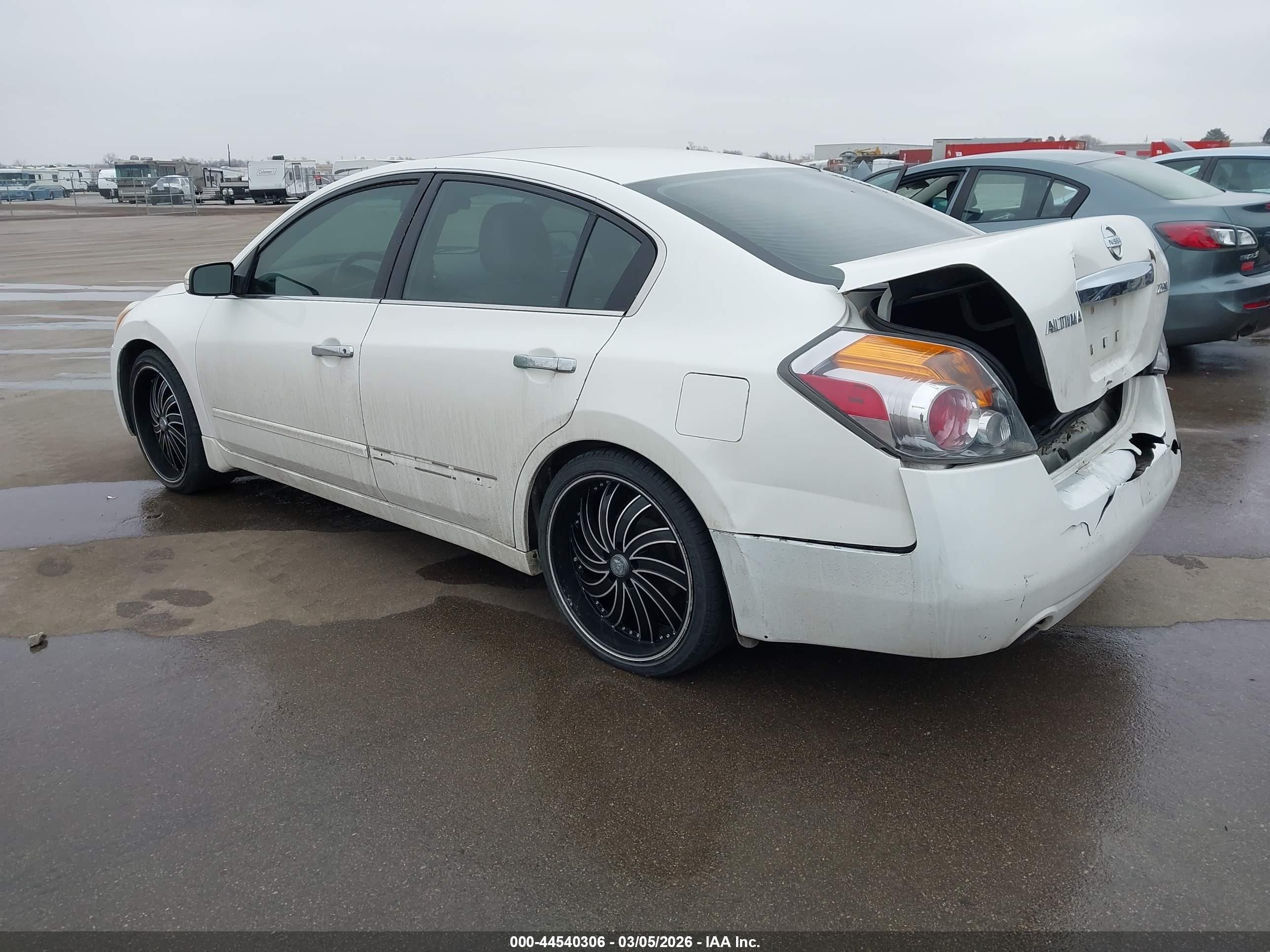 2010 Nissan Altima 2.5 S Белый vin: 1N4AL2AP1AN431203