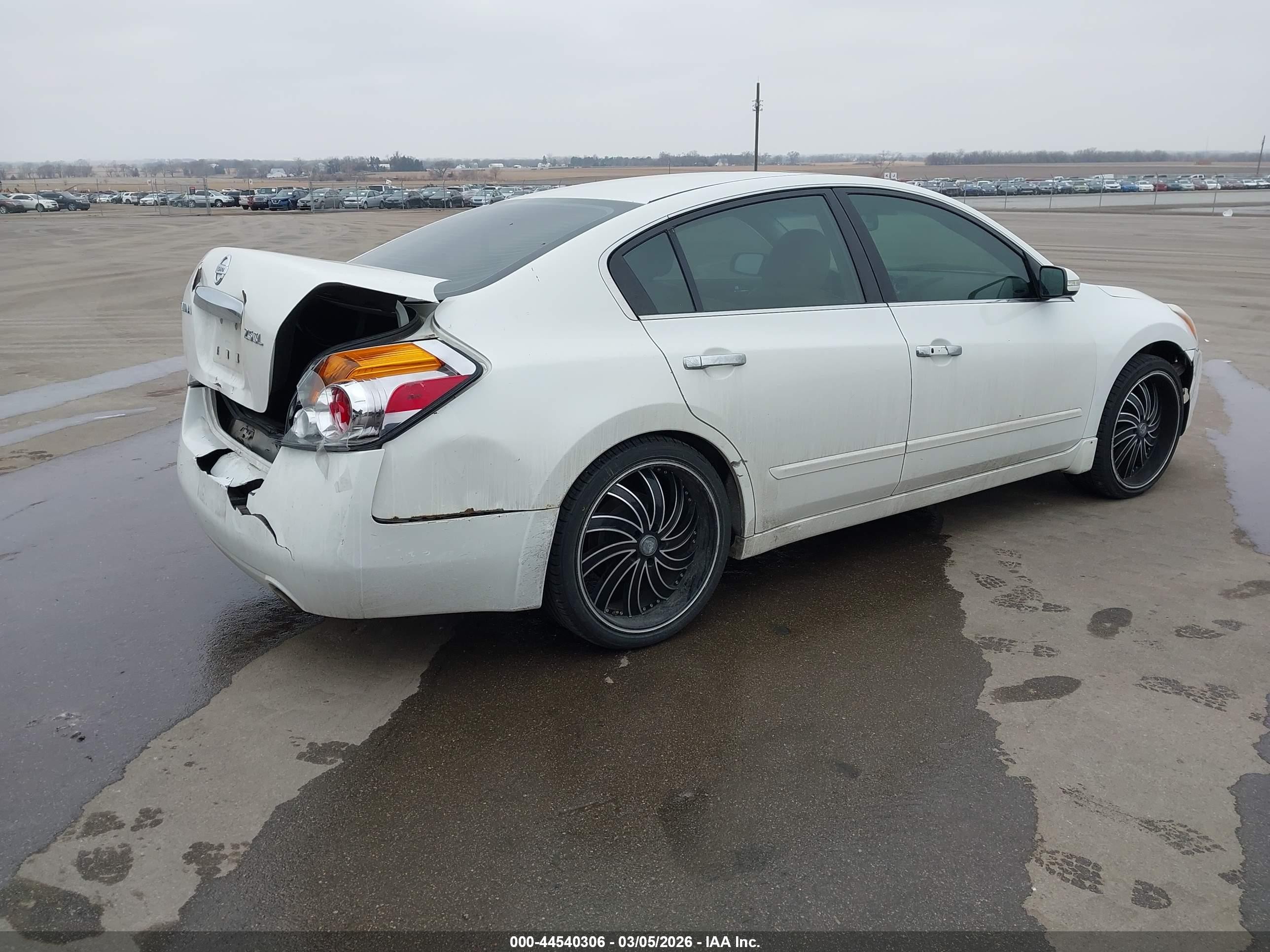 2010 Nissan Altima 2.5 S Белый vin: 1N4AL2AP1AN431203