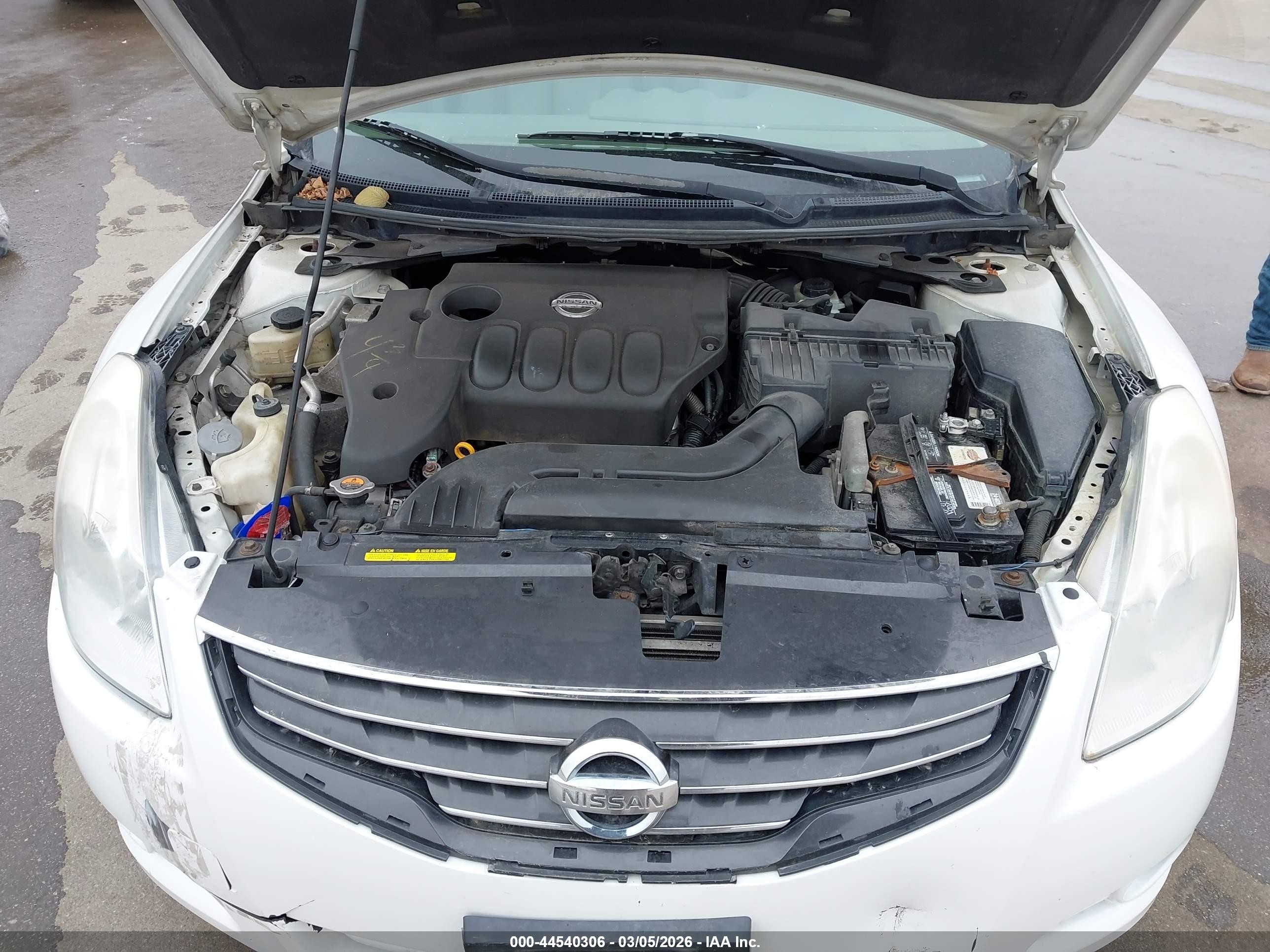 2010 Nissan Altima 2.5 S Белый vin: 1N4AL2AP1AN431203