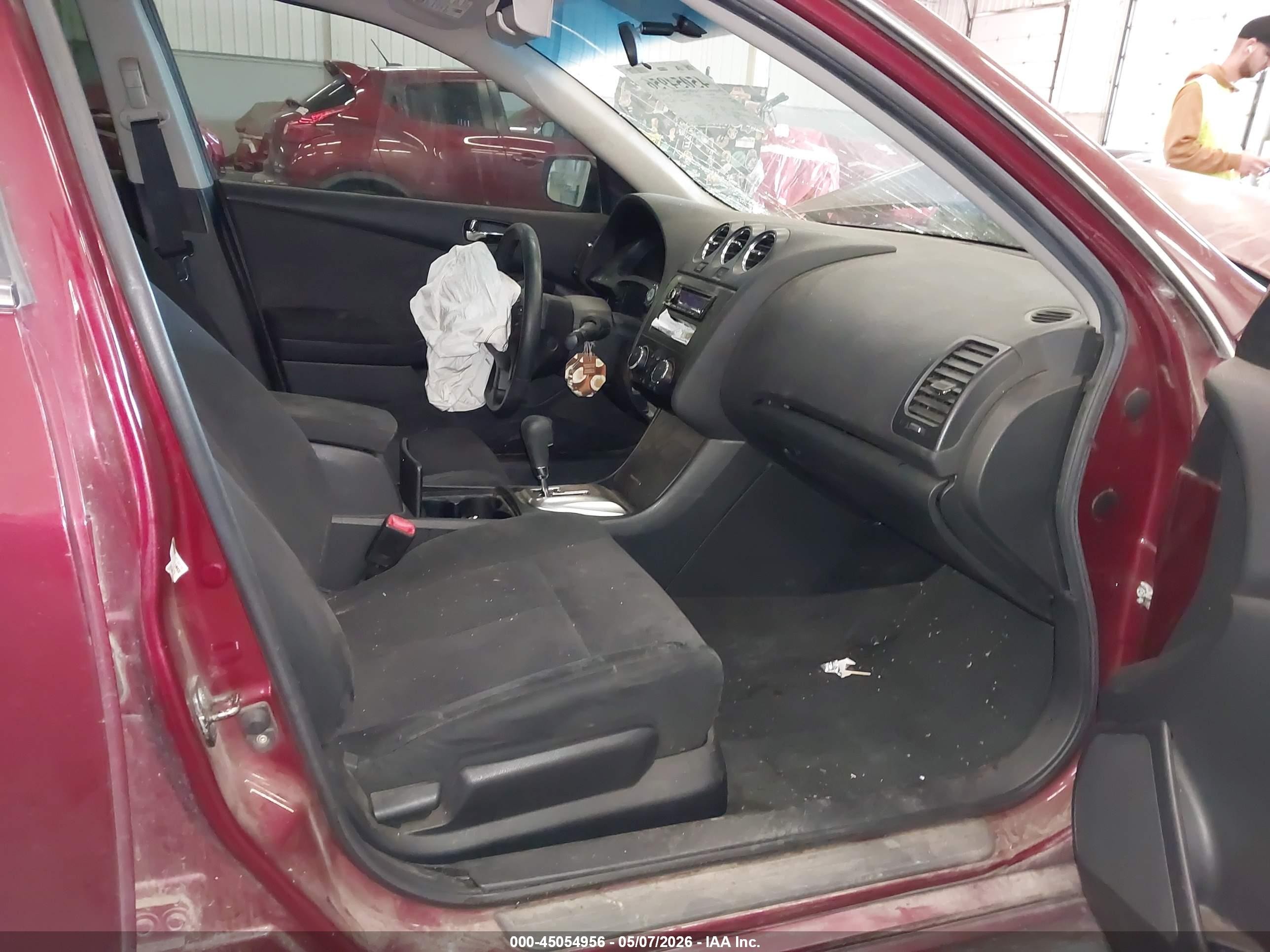 2010 Nissan Altima 2.5 S Red vin: 1N4AL2AP1AN442623