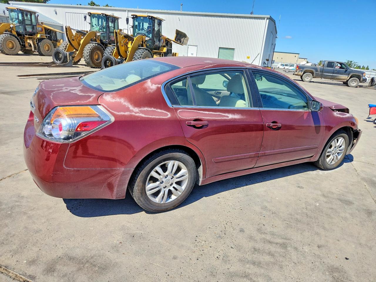 2010 Nissan Altima 2.5 Red vin: 1N4AL2AP1AN443660