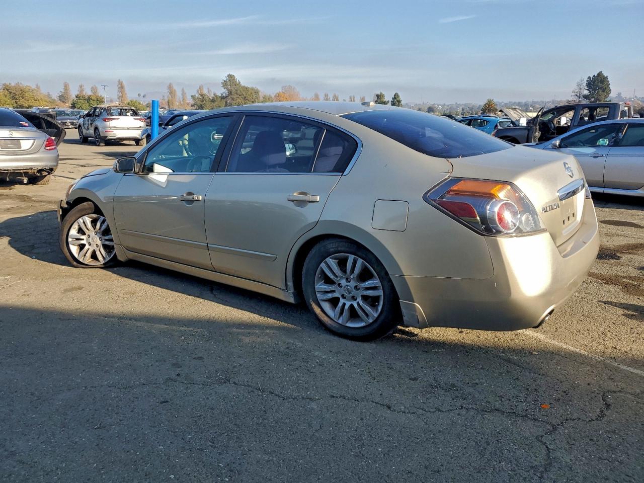 2010 Nissan Altima Base Silver vin: 1N4AL2AP1AN532273