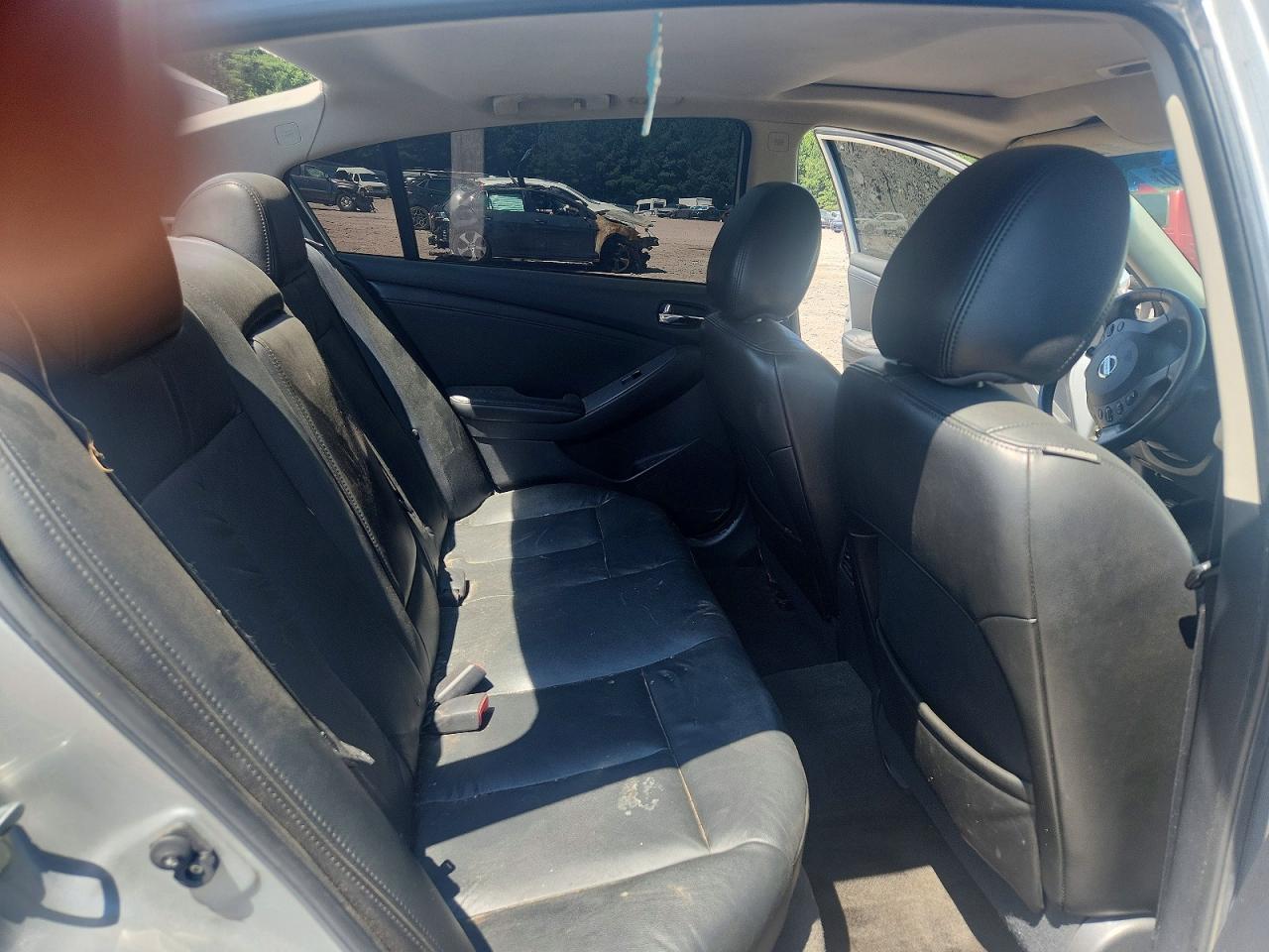 2010 Nissan Altima 2.5 Silver vin: 1N4AL2AP1AN557822