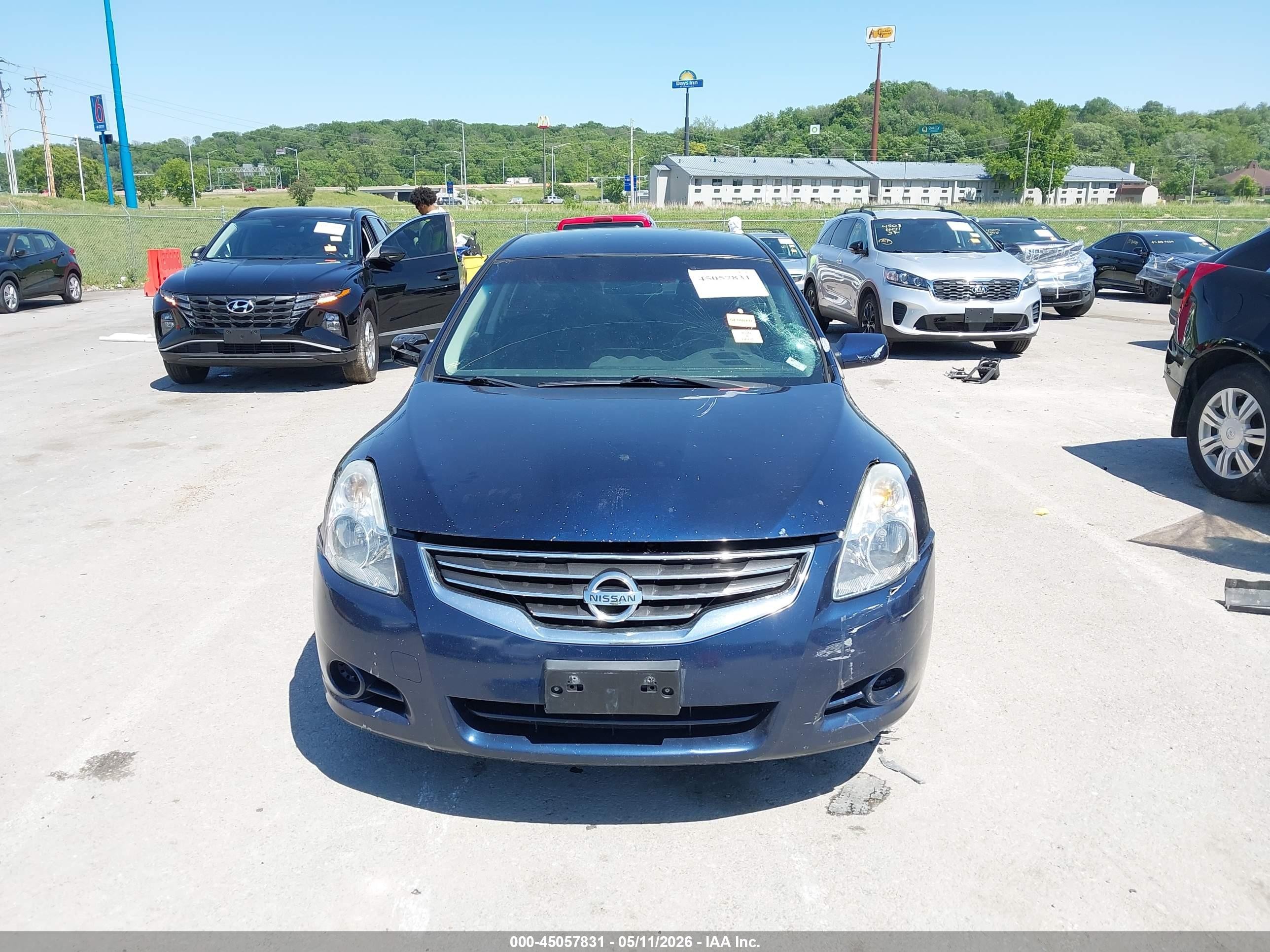 2010 Nissan Altima 2.5 S Blue vin: 1N4AL2AP1AN559621