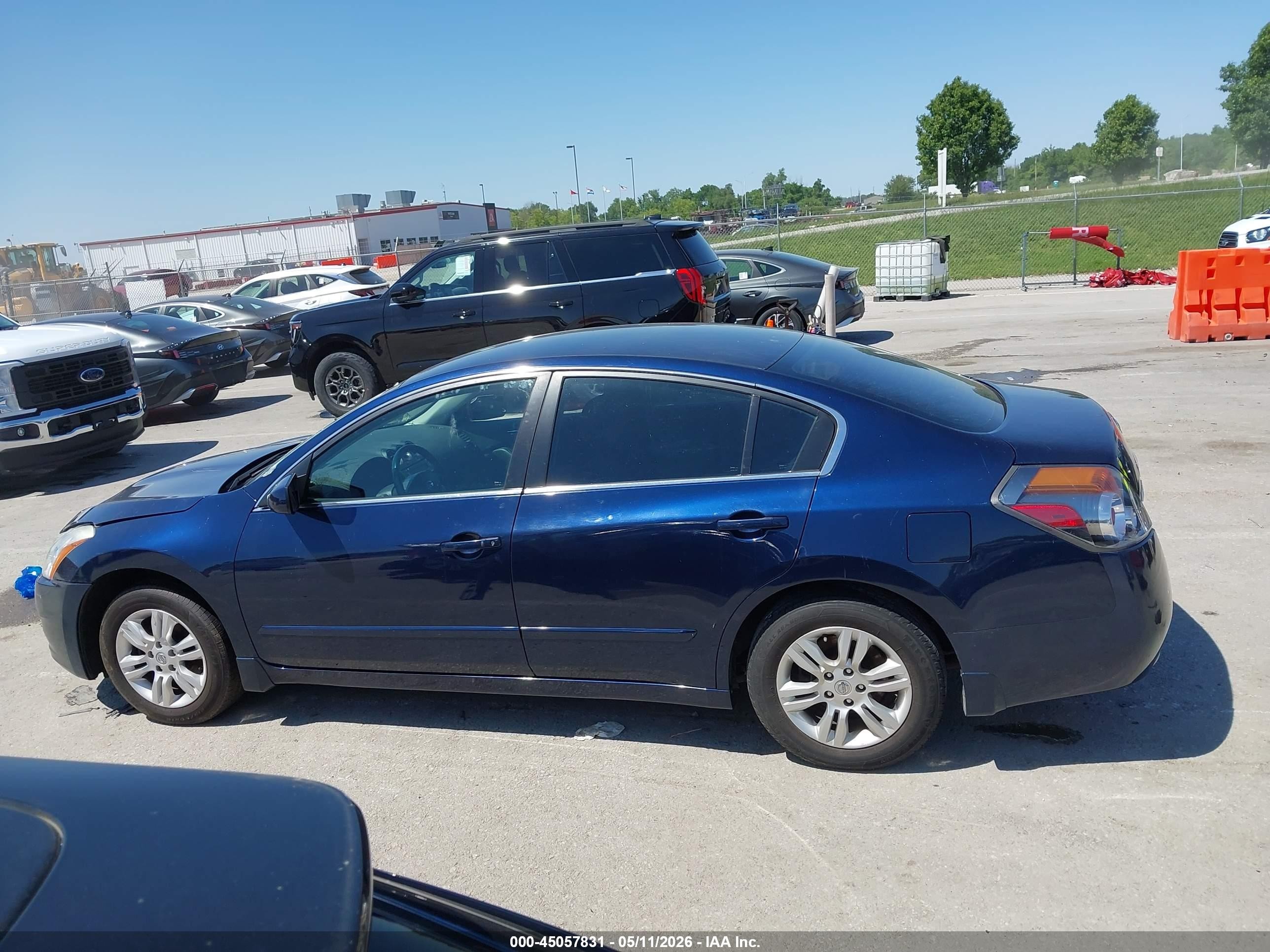 2010 Nissan Altima 2.5 S Blue vin: 1N4AL2AP1AN559621
