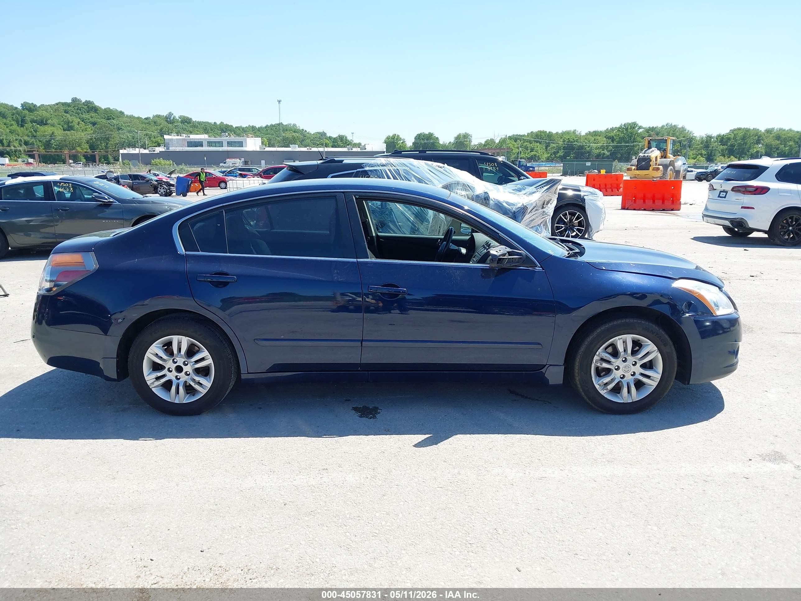 2010 Nissan Altima 2.5 S Blue vin: 1N4AL2AP1AN559621