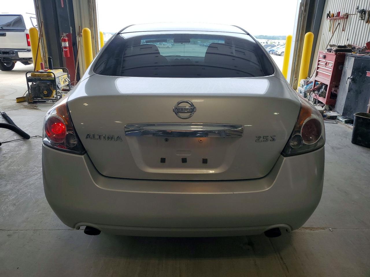 2010 Nissan Altima 2.5 Silver vin: 1N4AL2AP1AN563300