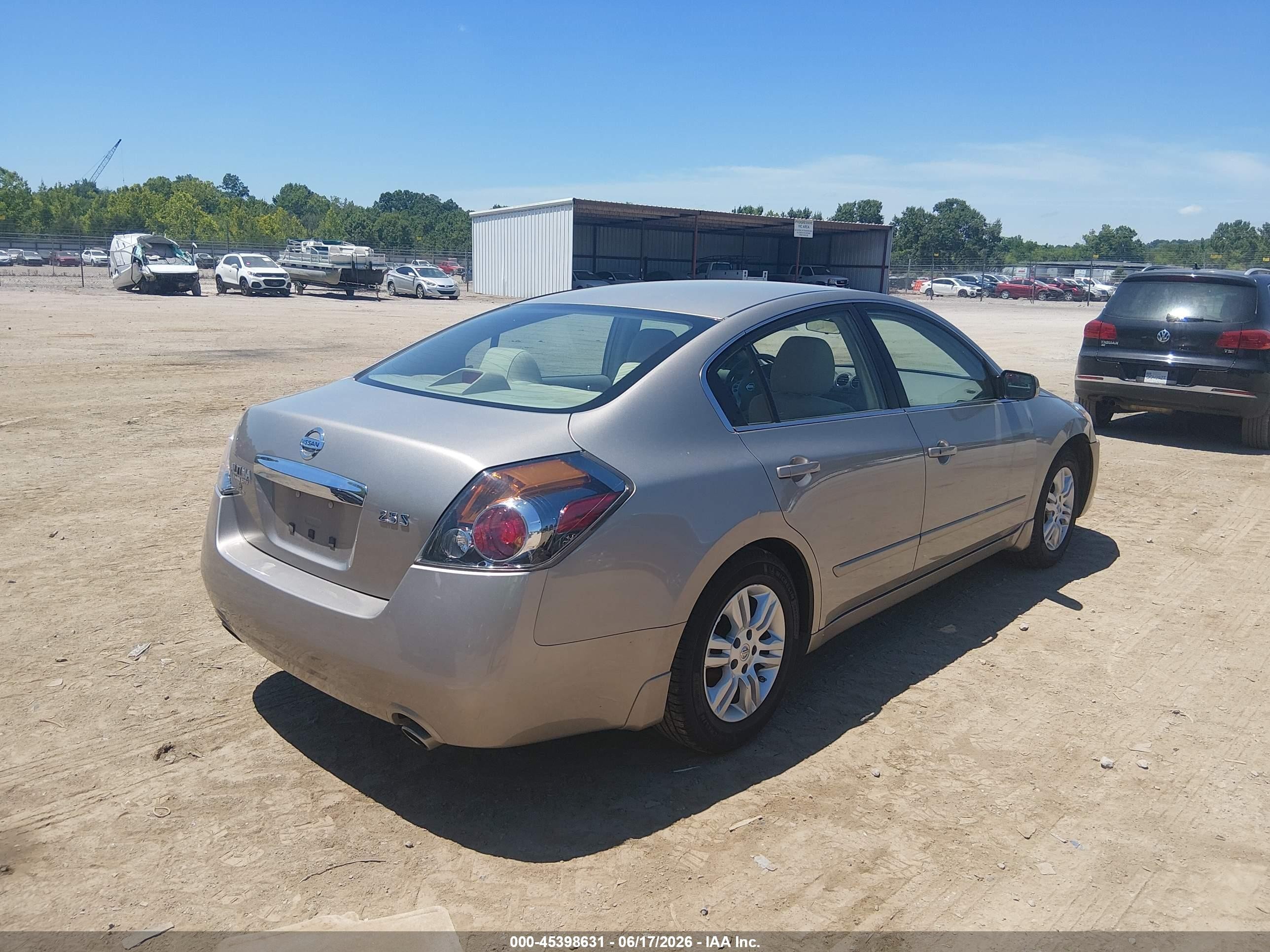 2011 Nissan Altima 2.5 S Gold vin: 1N4AL2AP1BC121873