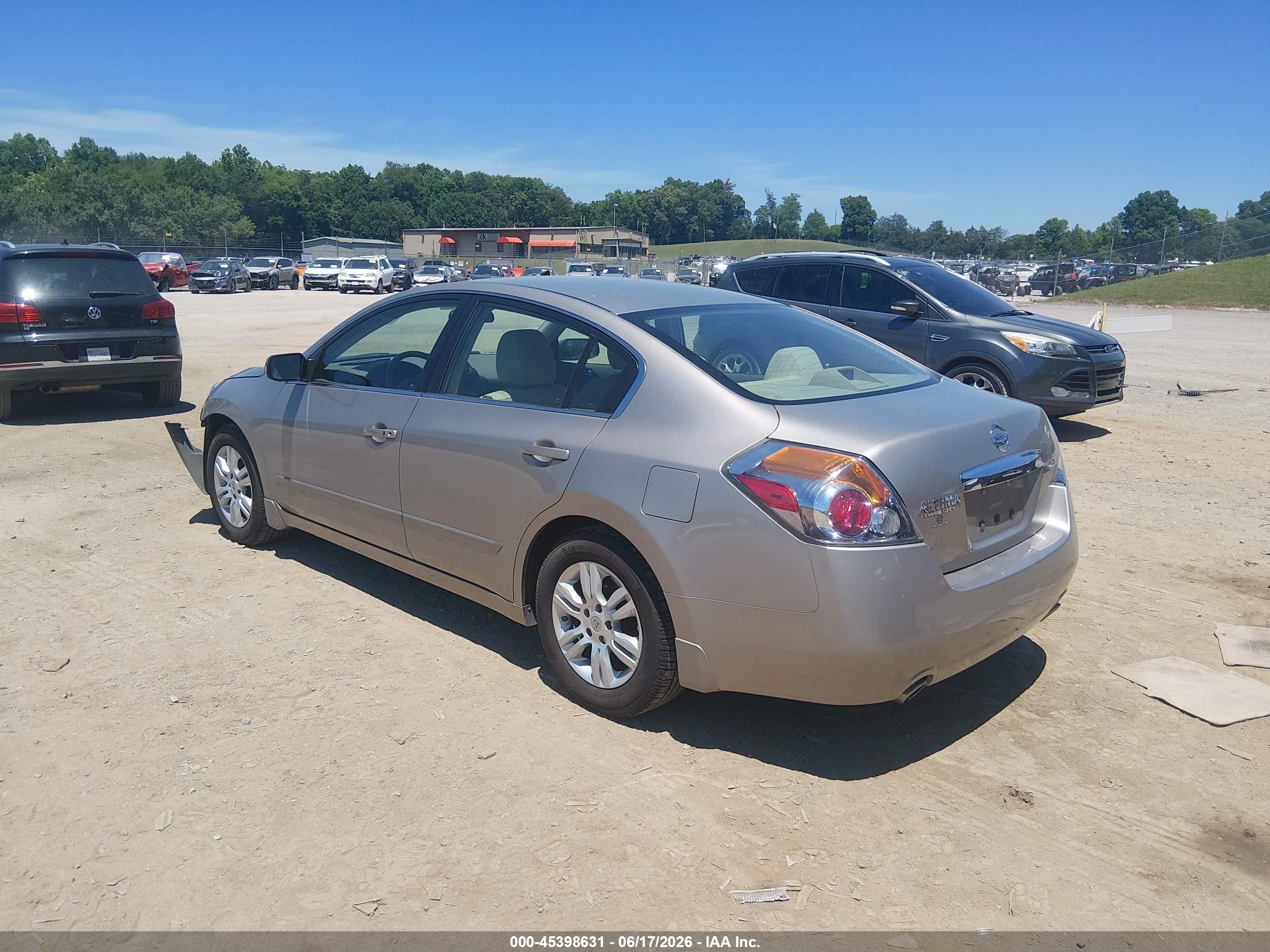 2011 Nissan Altima 2.5 S Gold vin: 1N4AL2AP1BC121873