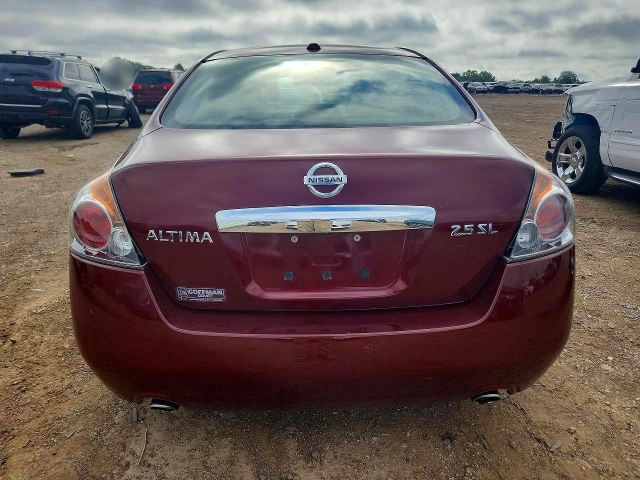 2011 Nissan Altima 2.5 Red vin: 1N4AL2AP1BN407405