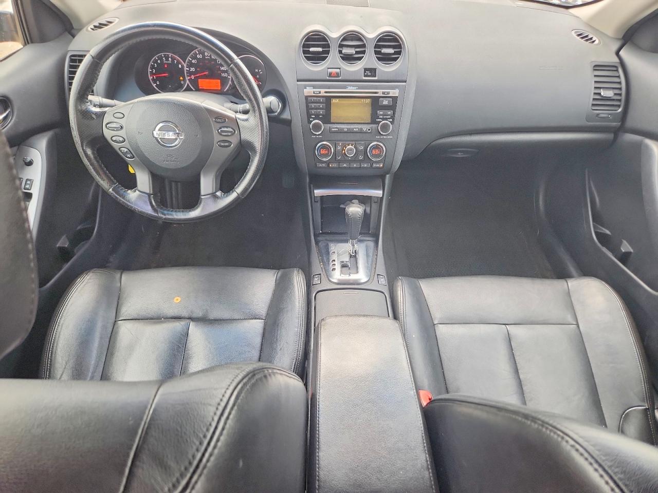 2011 Nissan Altima 2.5 Red vin: 1N4AL2AP1BN407405