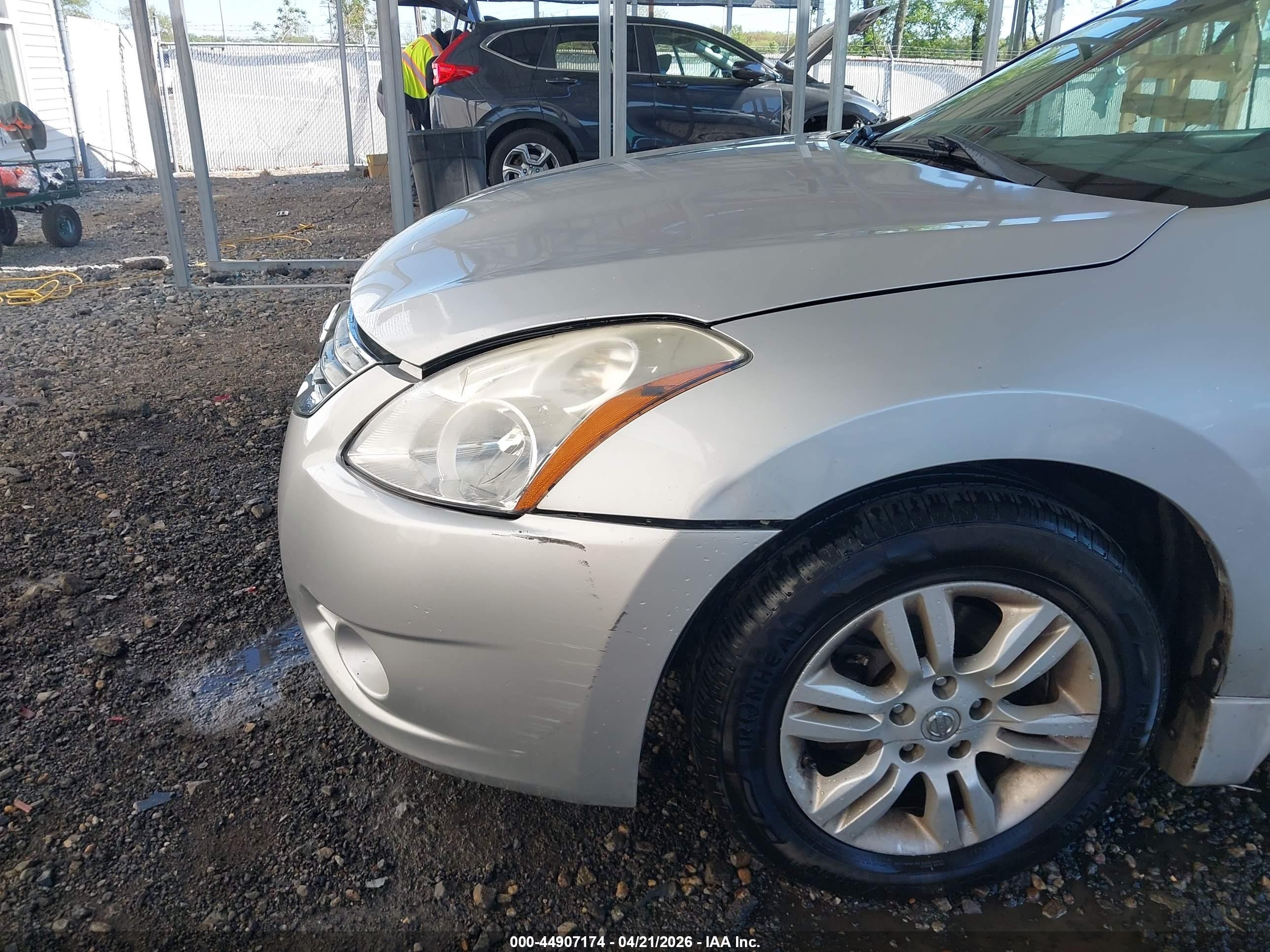 2011 Nissan Altima 2.5 S Серебряный vin: 1N4AL2AP1BN420672