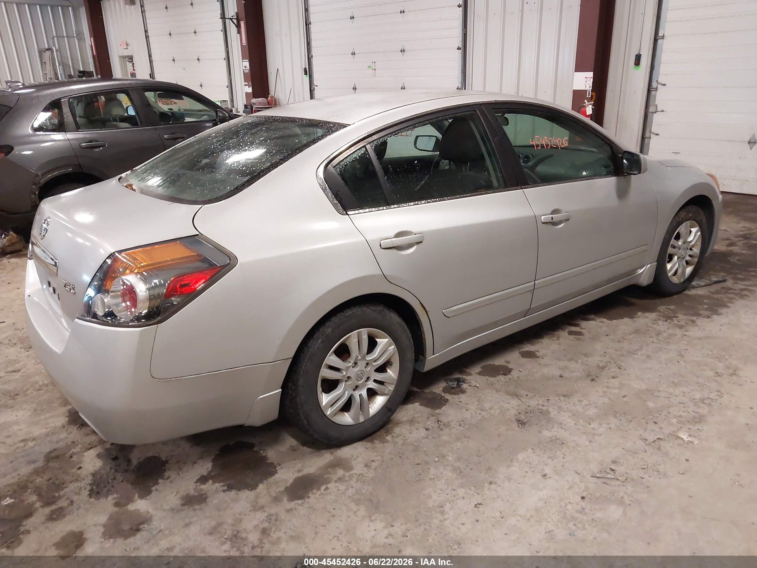 2012 Nissan Altima 2.5 S Silver vin: 1N4AL2AP1CN499584