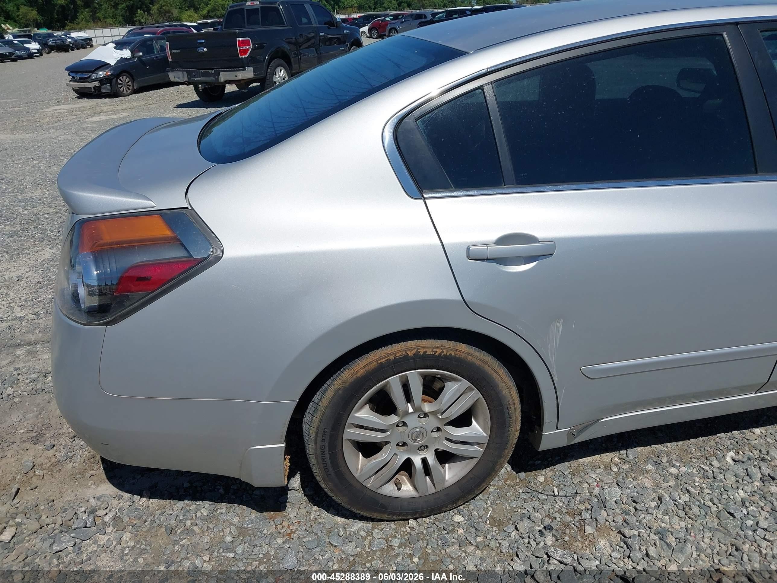 2012 Nissan Altima 2.5 S Silver vin: 1N4AL2AP1CN525309