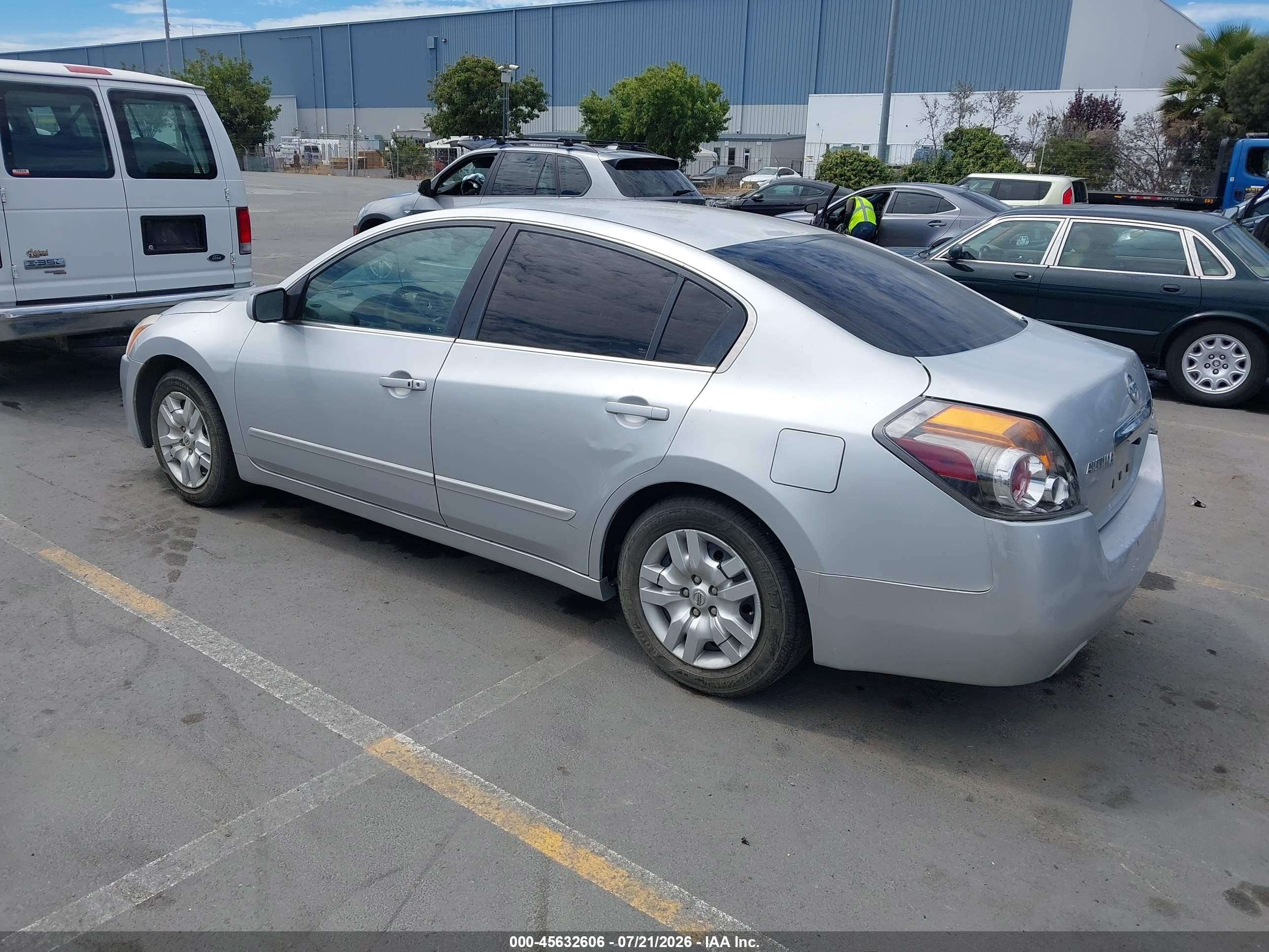 2012 Nissan Altima 2.5 S Silver vin: 1N4AL2AP1CN550985
