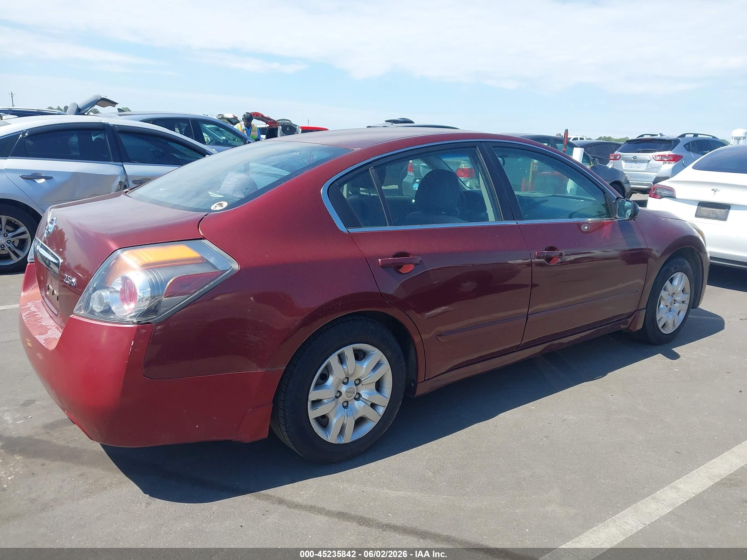 2012 Nissan Altima 2.5 S Burgundy vin: 1N4AL2AP1CN575580