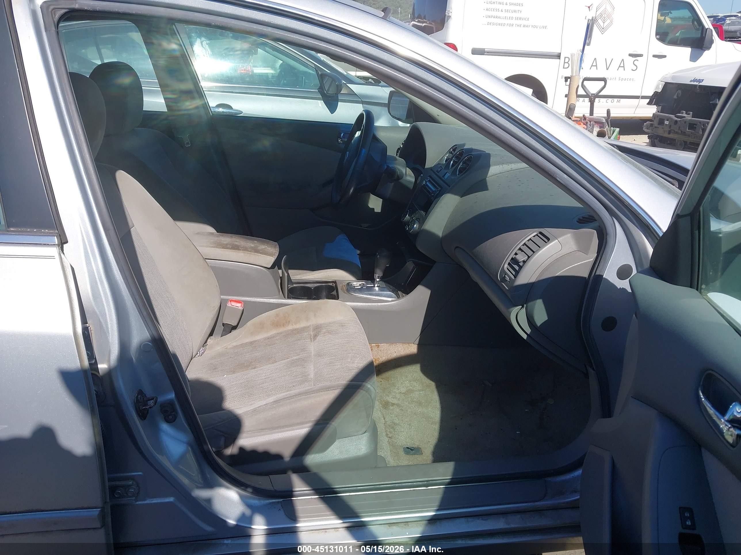 2010 Nissan Altima 2.5 Серебряный vin: 1N4AL2AP2AC188254