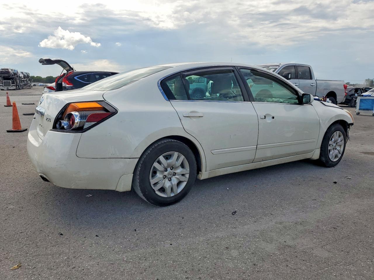 2010 Nissan Altima 2.5 White vin: 1N4AL2AP2AN400364