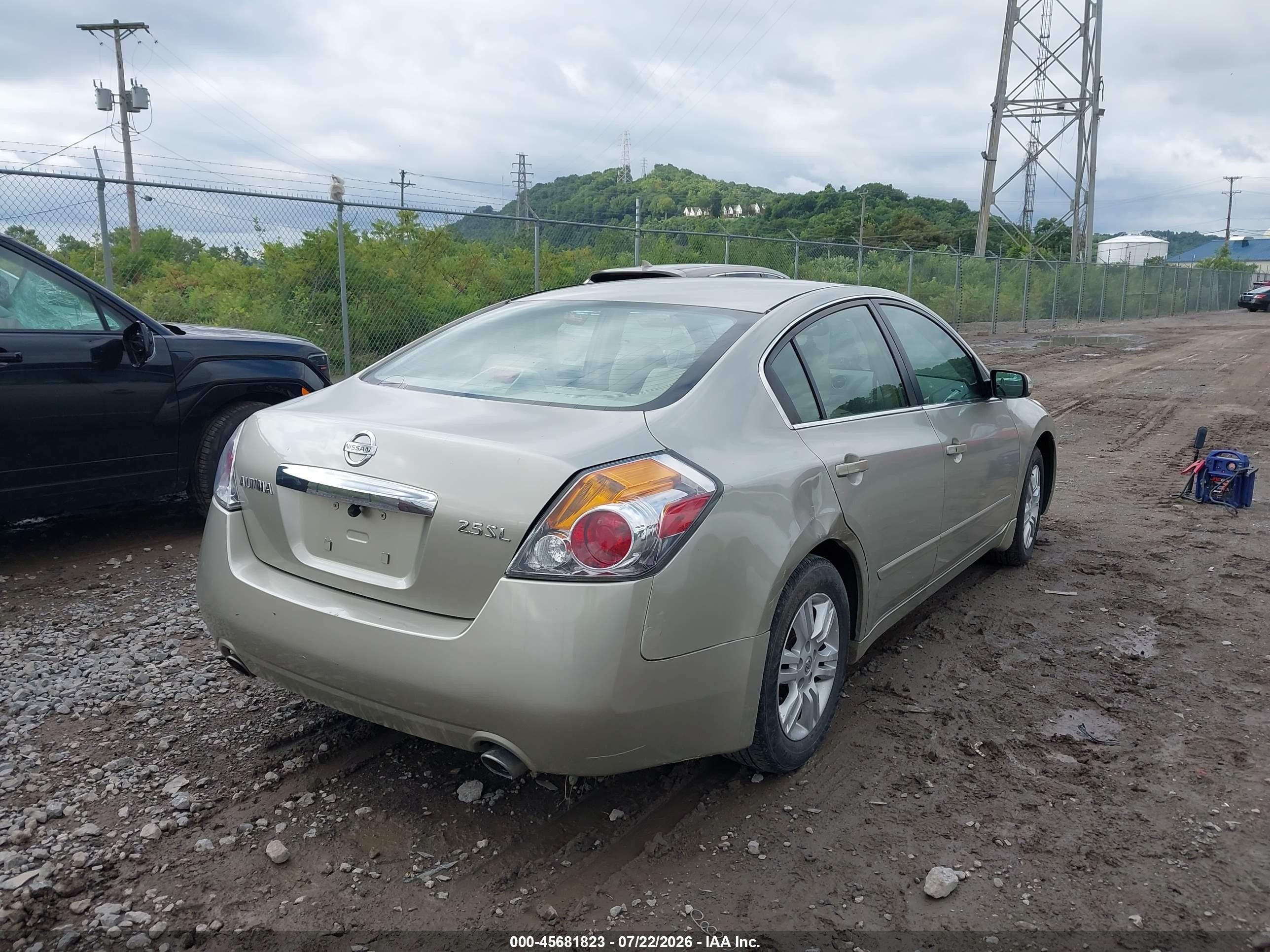 2010 Nissan Altima 2.5 S Tan vin: 1N4AL2AP2AN430027
