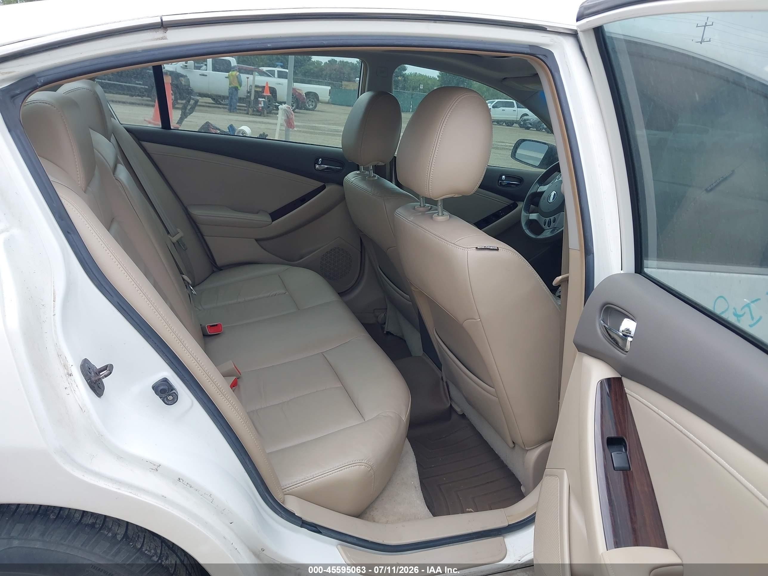 2010 Nissan Altima 2.5 S White vin: 1N4AL2AP2AN439116