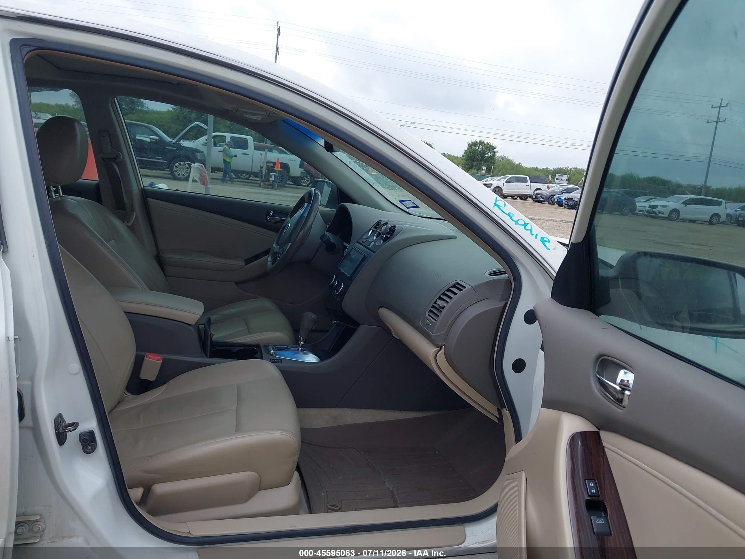 2010 Nissan Altima 2.5 S White vin: 1N4AL2AP2AN439116