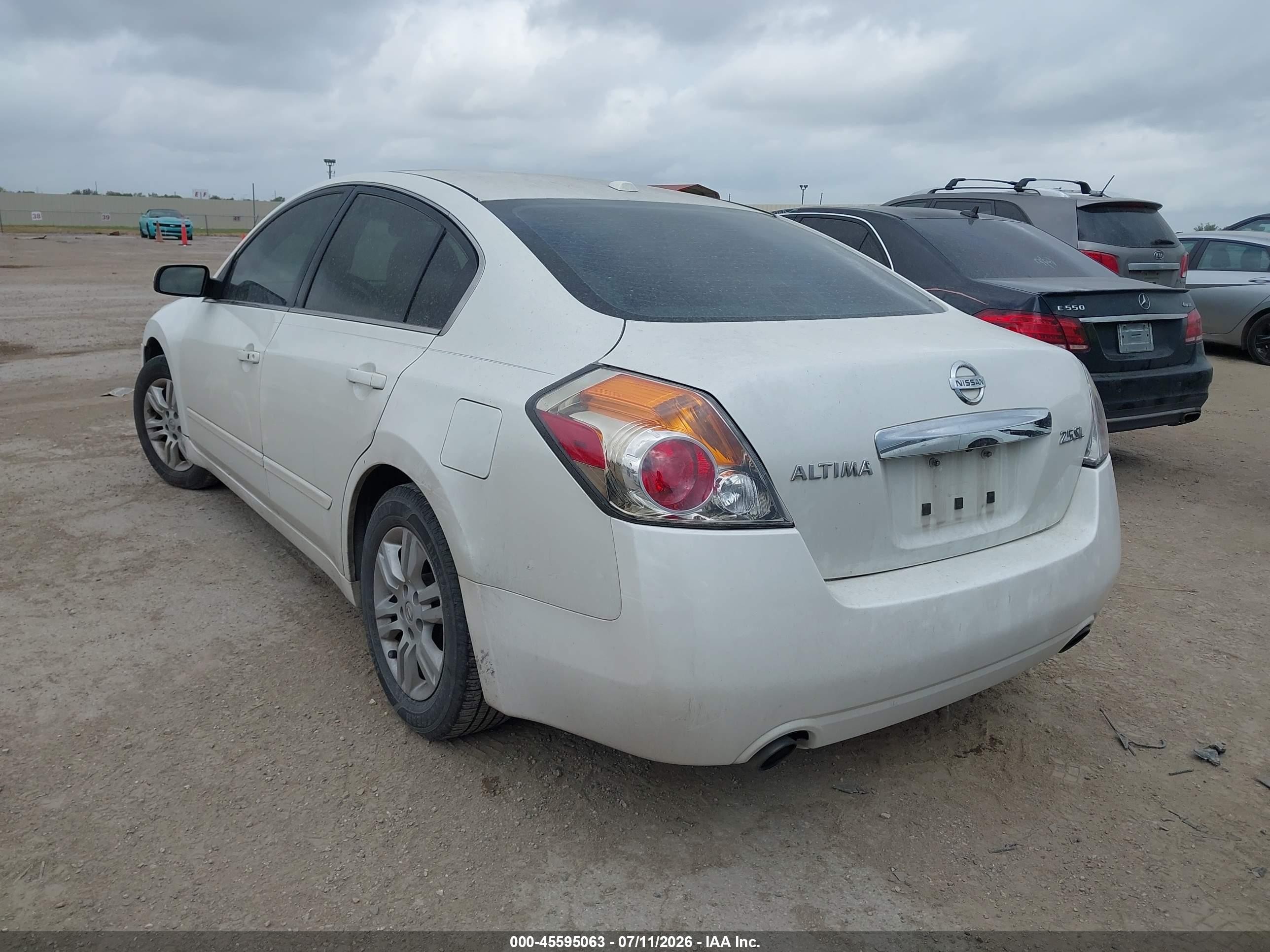 2010 Nissan Altima 2.5 S White vin: 1N4AL2AP2AN439116
