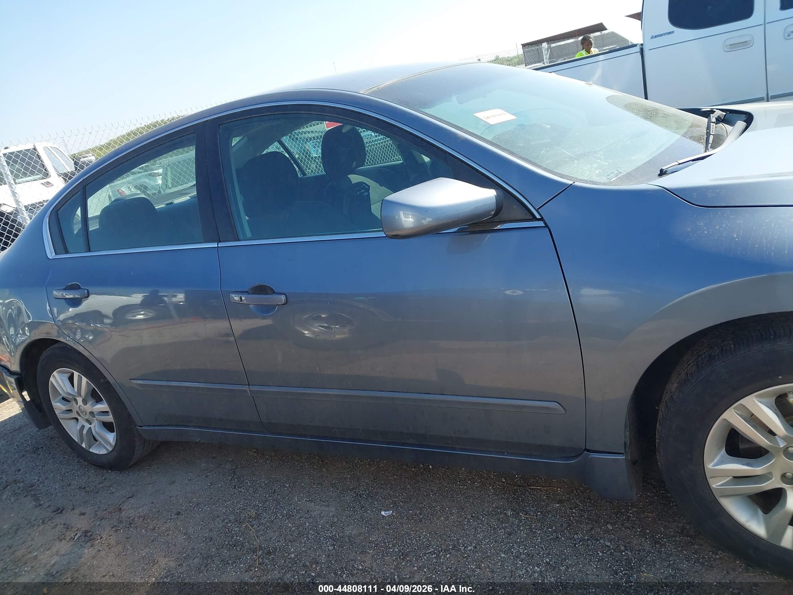 2010 Nissan Altima 2.5 S Серебряный vin: 1N4AL2AP2AN450780