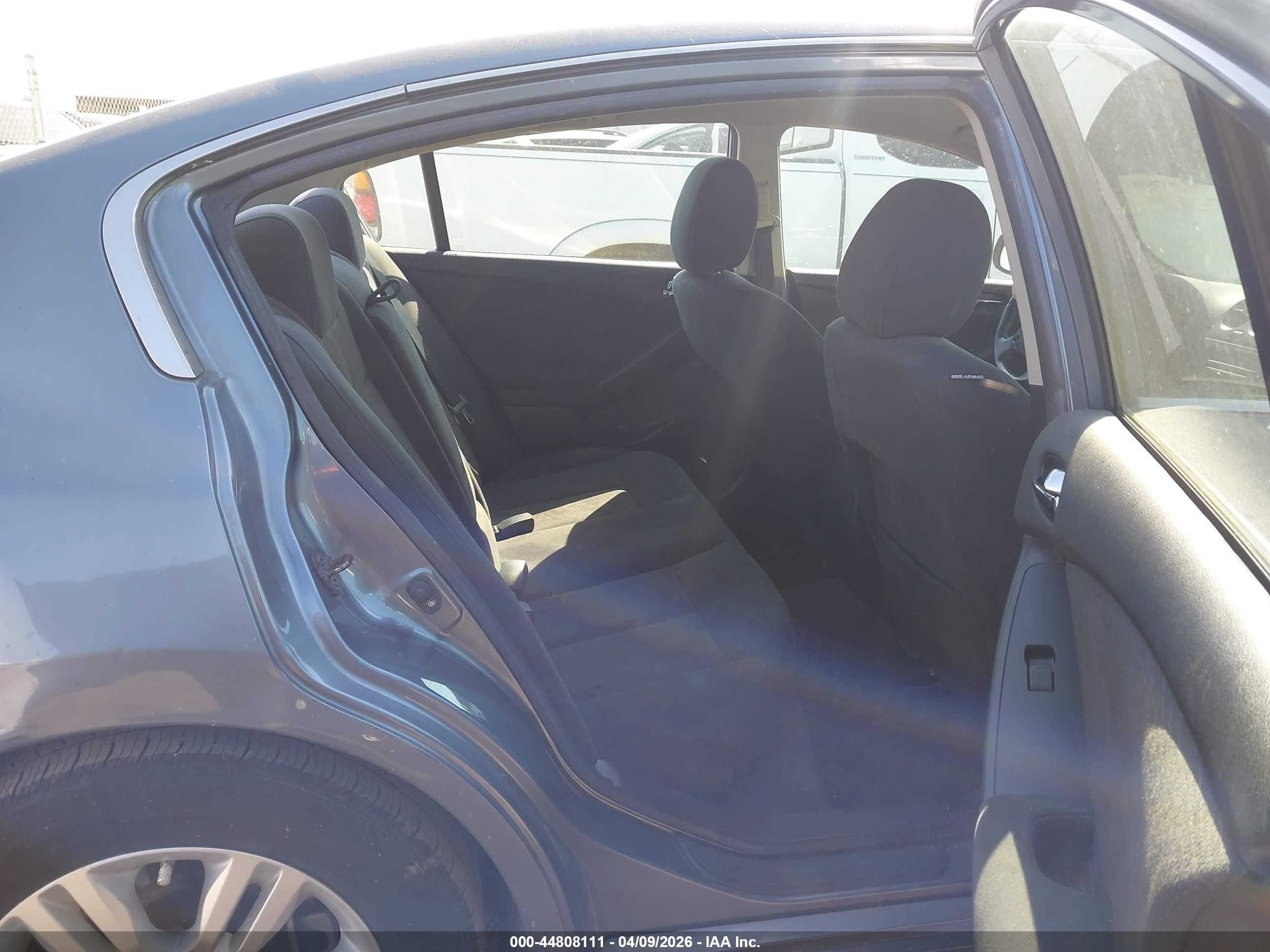 2010 Nissan Altima 2.5 S Серебряный vin: 1N4AL2AP2AN450780