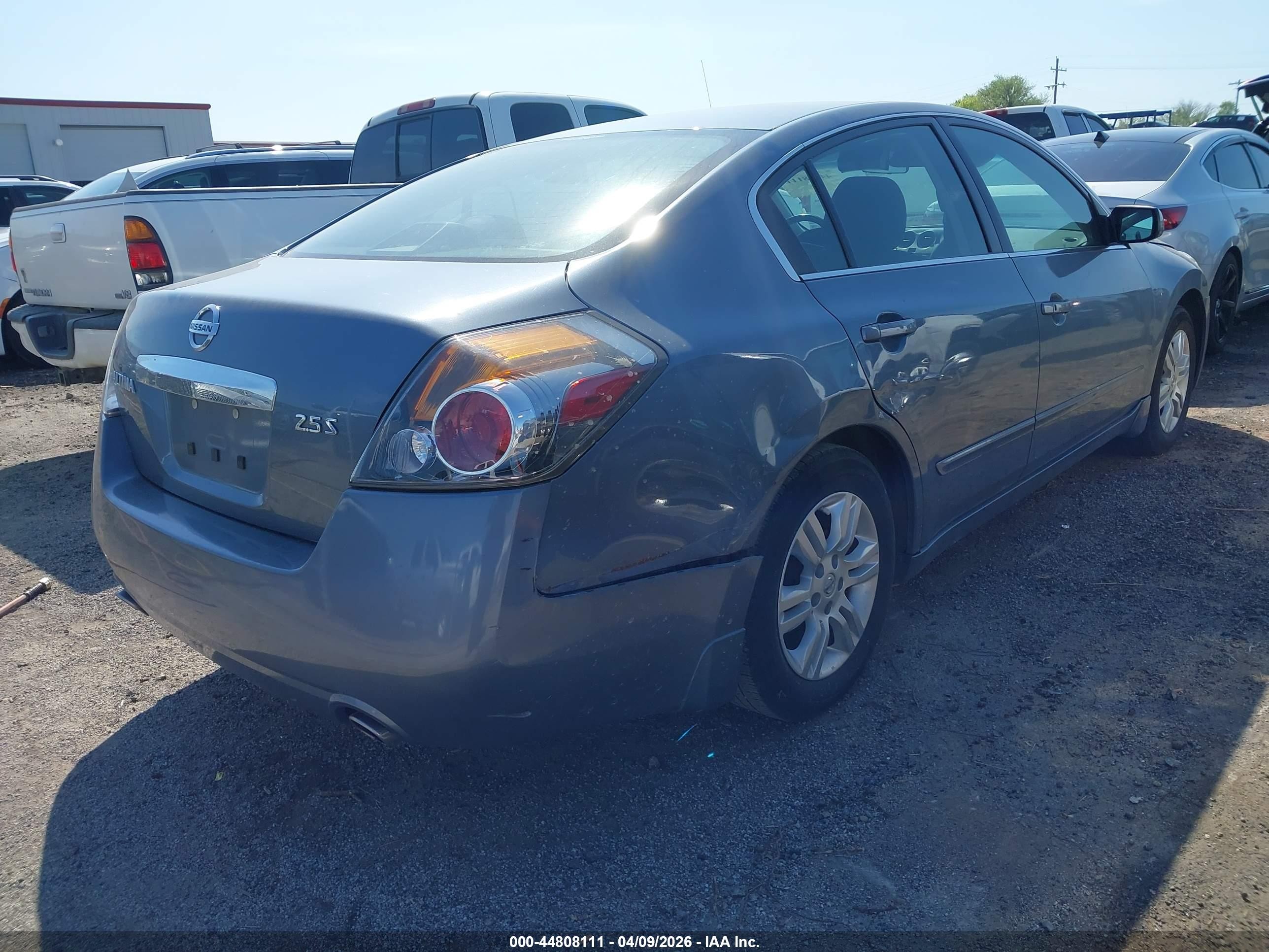 2010 Nissan Altima 2.5 S Серебряный vin: 1N4AL2AP2AN450780