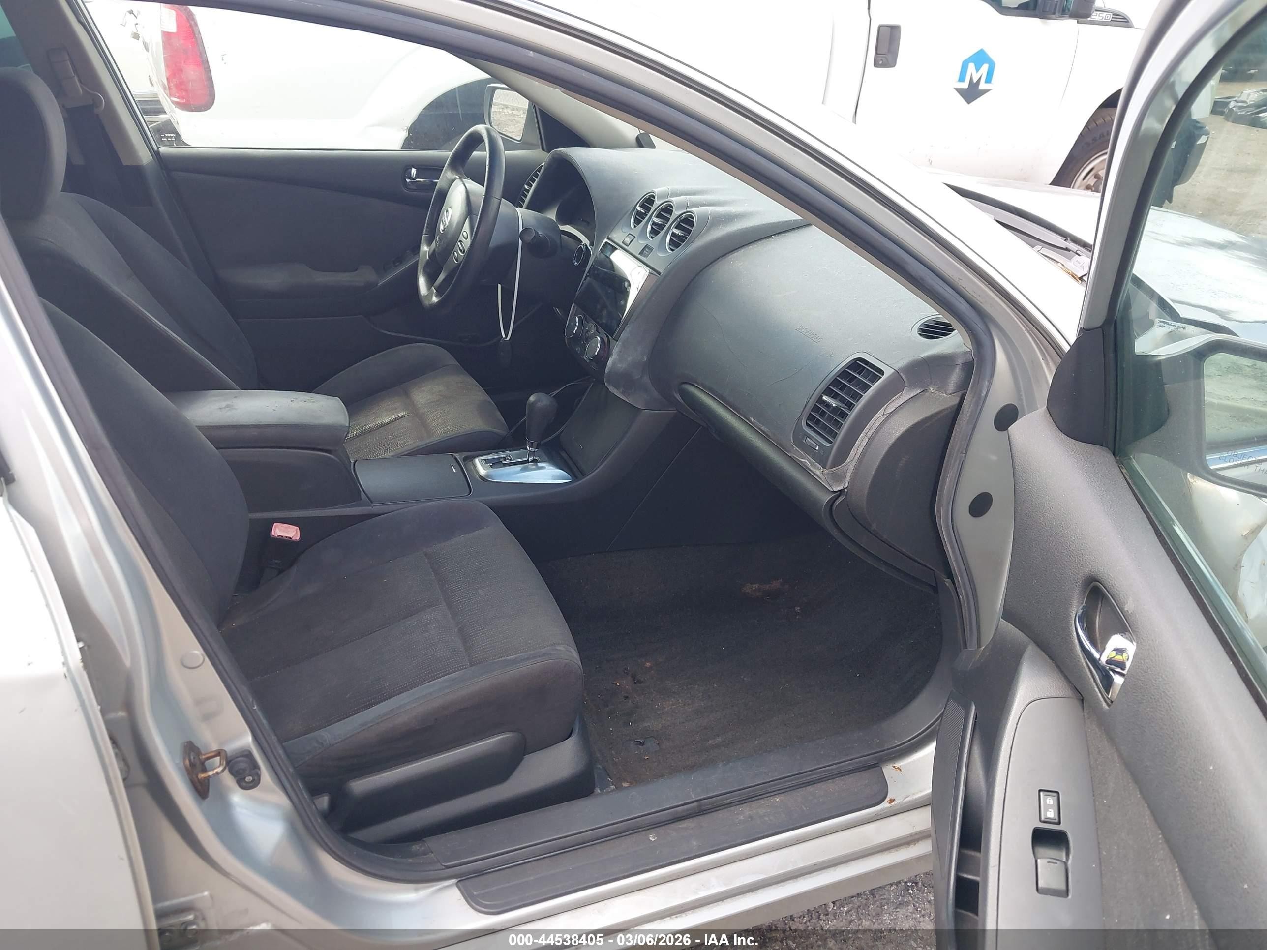 2010 Nissan Altima 2.5 S Серебряный vin: 1N4AL2AP2AN456417