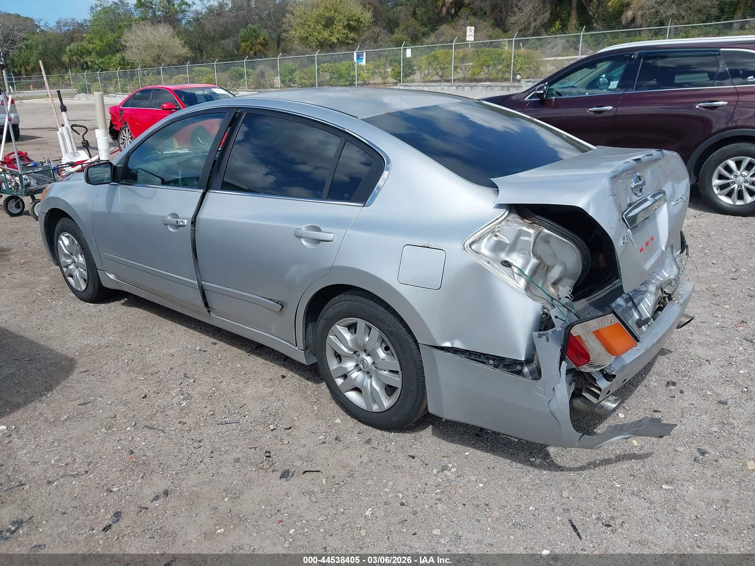 2010 Nissan Altima 2.5 S Серебряный vin: 1N4AL2AP2AN456417