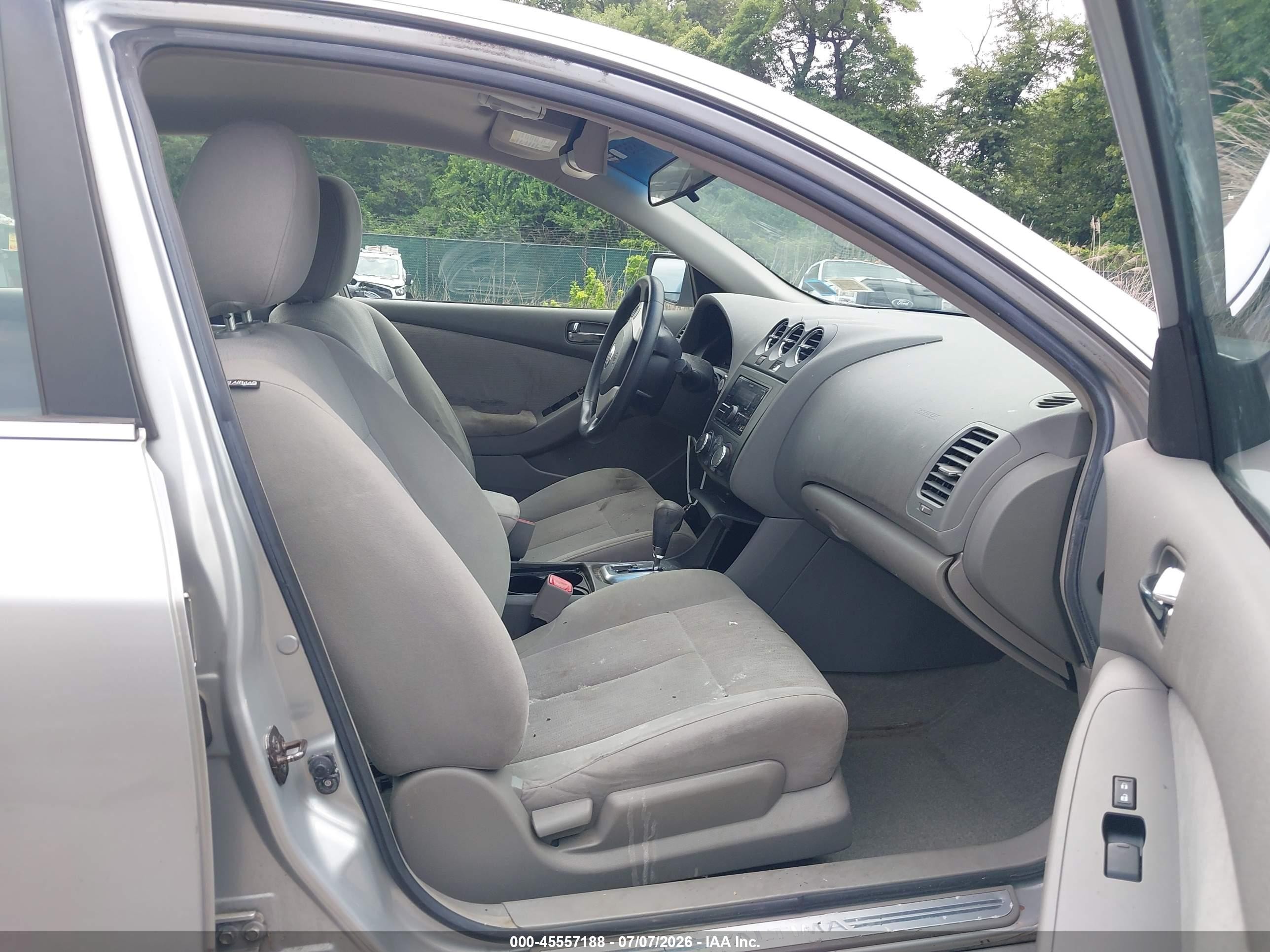 2010 Nissan Altima 2.5 Silver vin: 1N4AL2AP2AN484489