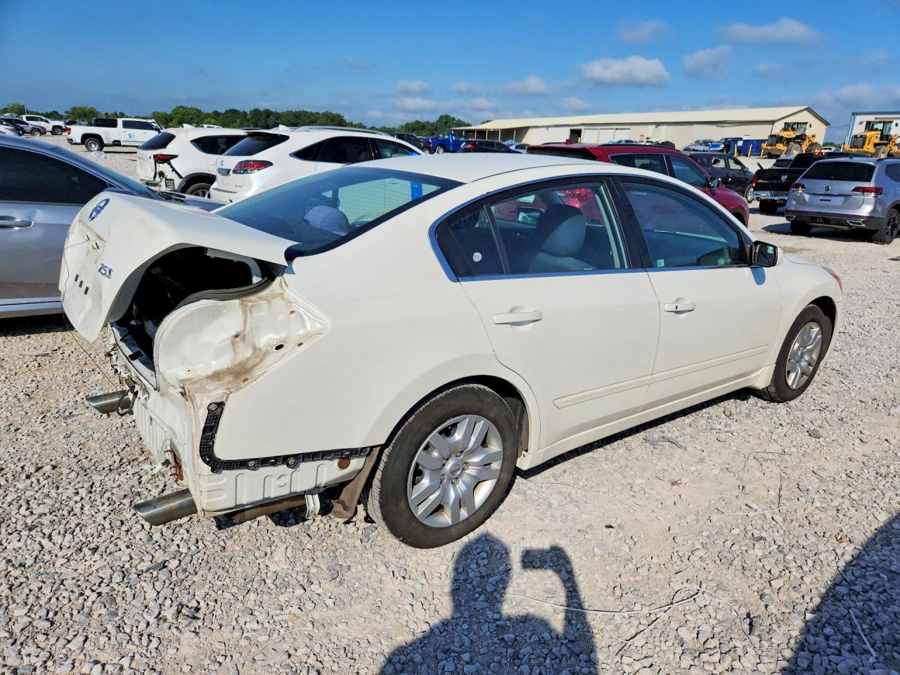 2010 Nissan Altima Base White vin: 1N4AL2AP2AN491118