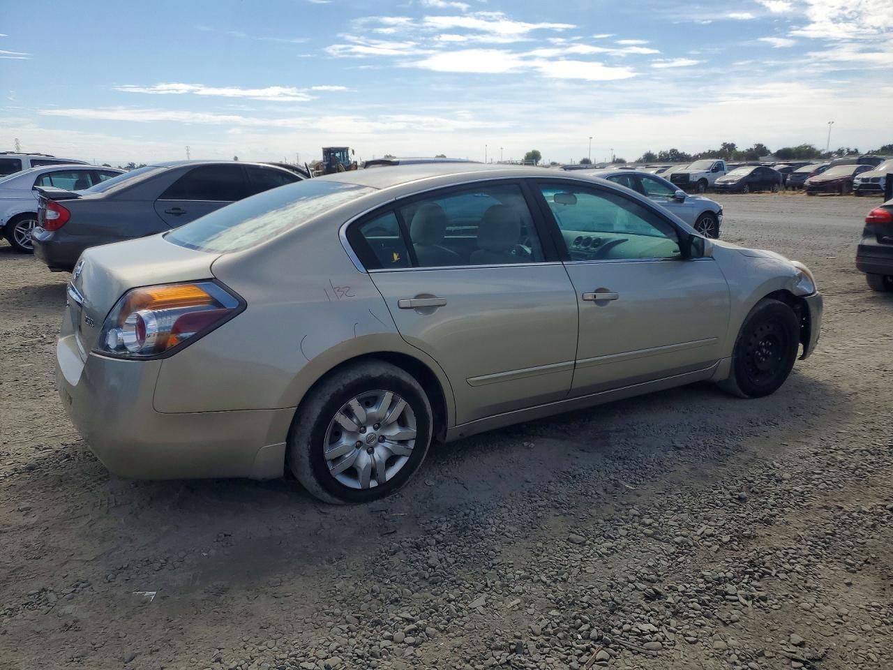 2010 Nissan Altima 2.5 Gold vin: 1N4AL2AP2AN516308