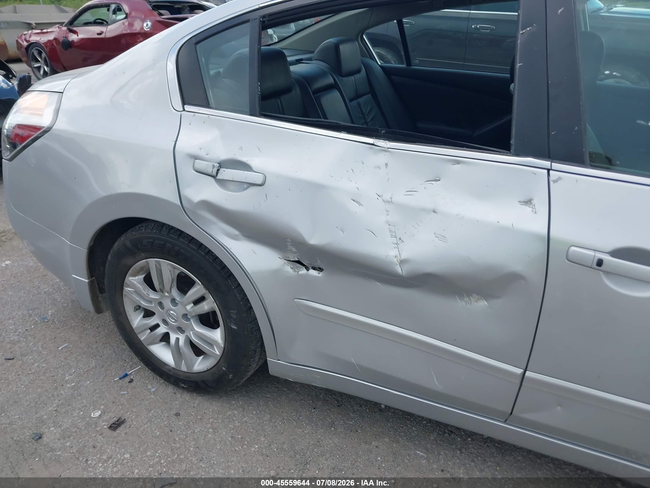 2010 Nissan Altima 2.5 S Silver vin: 1N4AL2AP2AN558297