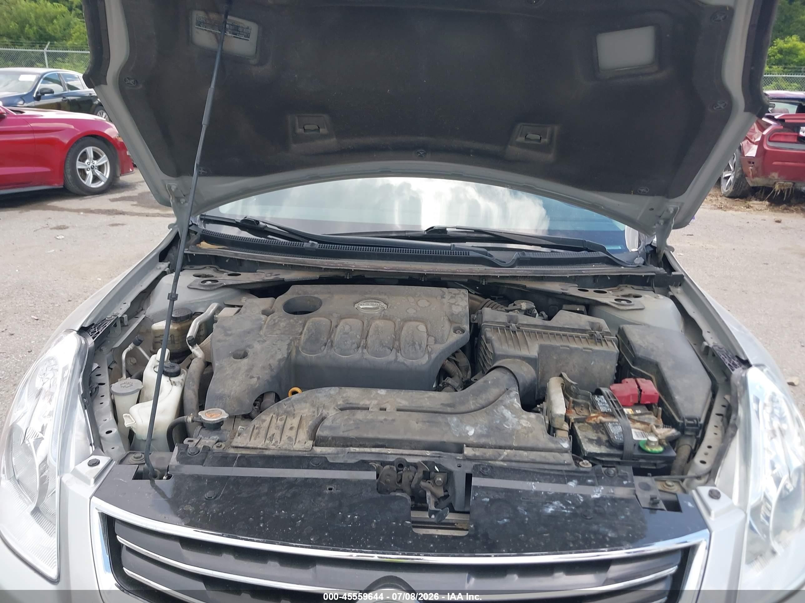 2010 Nissan Altima 2.5 S Silver vin: 1N4AL2AP2AN558297