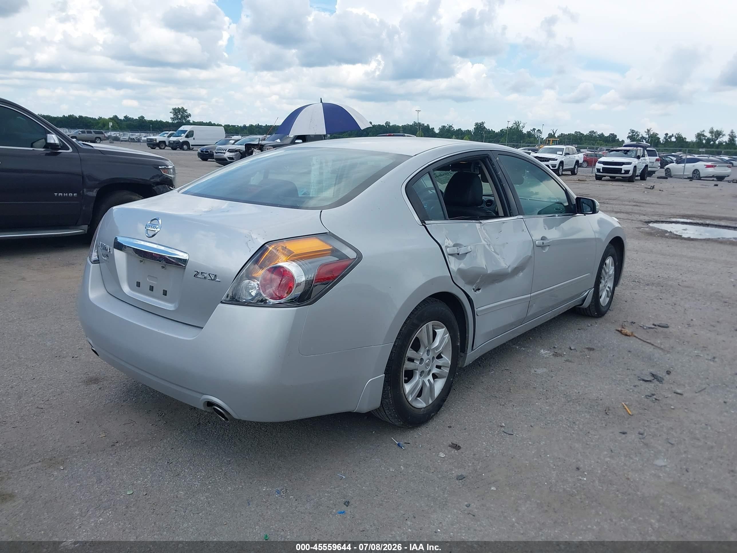 2010 Nissan Altima 2.5 S Silver vin: 1N4AL2AP2AN558297