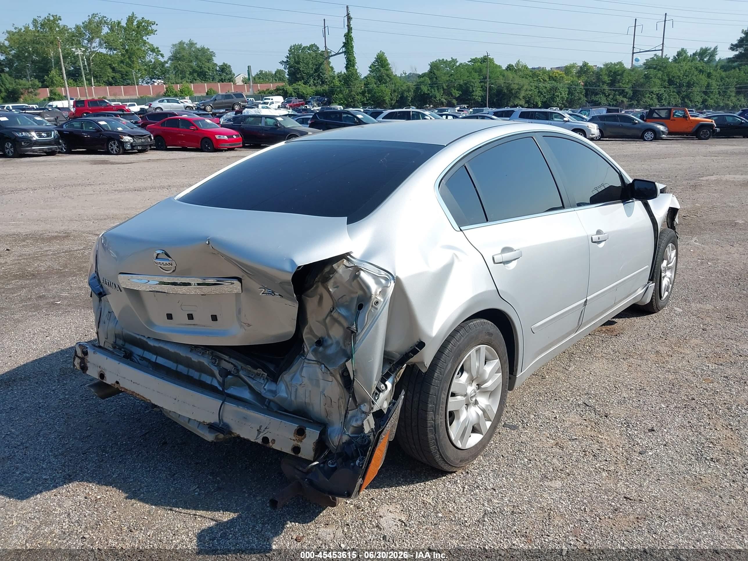 2010 Nissan Altima 2.5 S Silver vin: 1N4AL2AP2AN565668