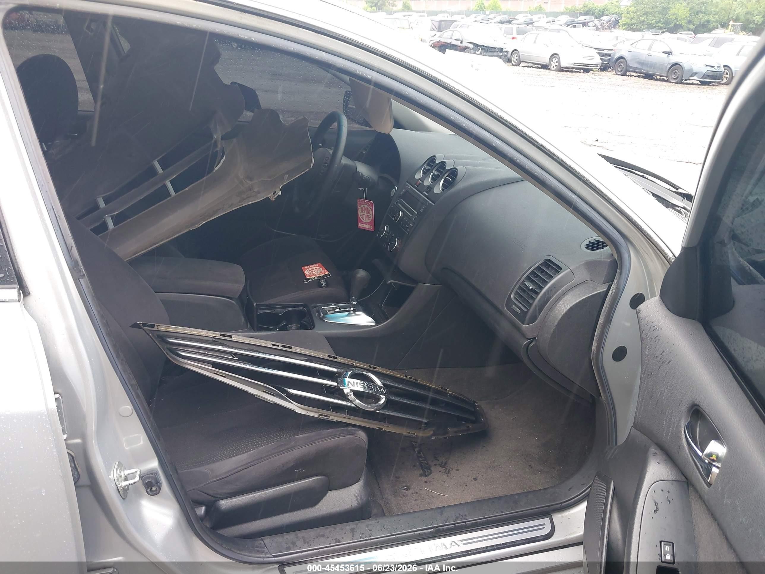 2010 Nissan Altima 2.5 S Silver vin: 1N4AL2AP2AN565668