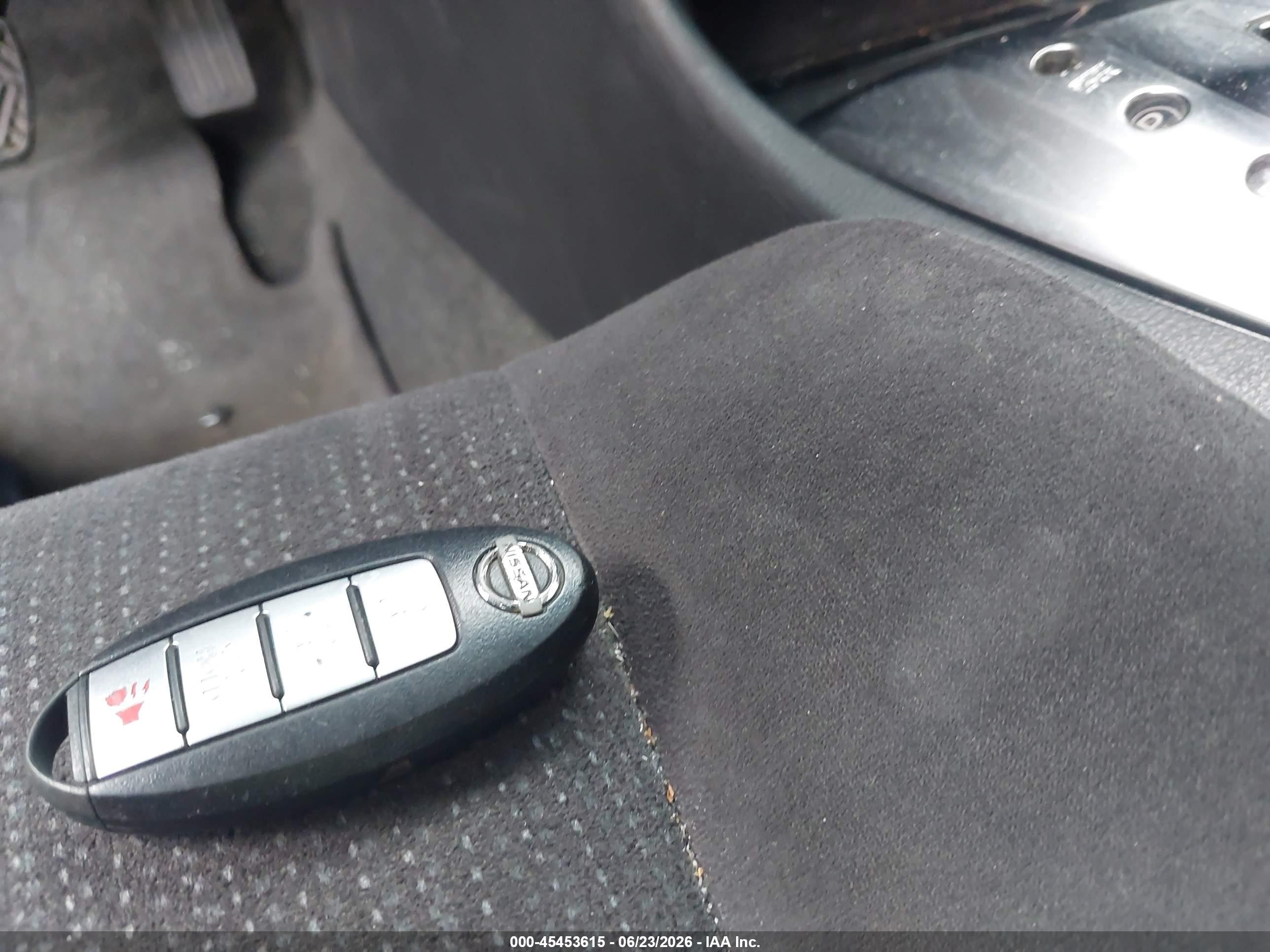 2010 Nissan Altima 2.5 S Silver vin: 1N4AL2AP2AN565668