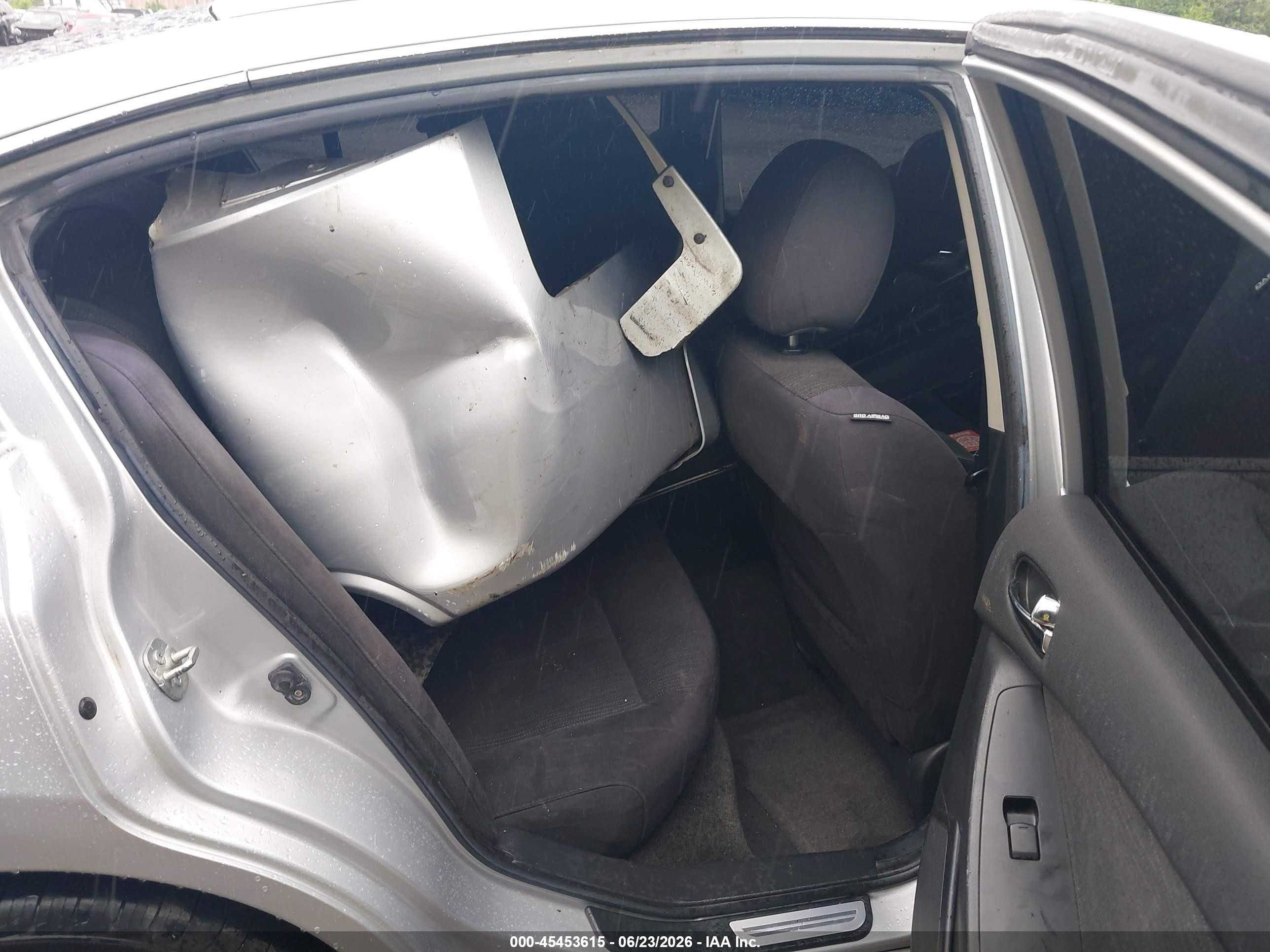 2010 Nissan Altima 2.5 S Silver vin: 1N4AL2AP2AN565668