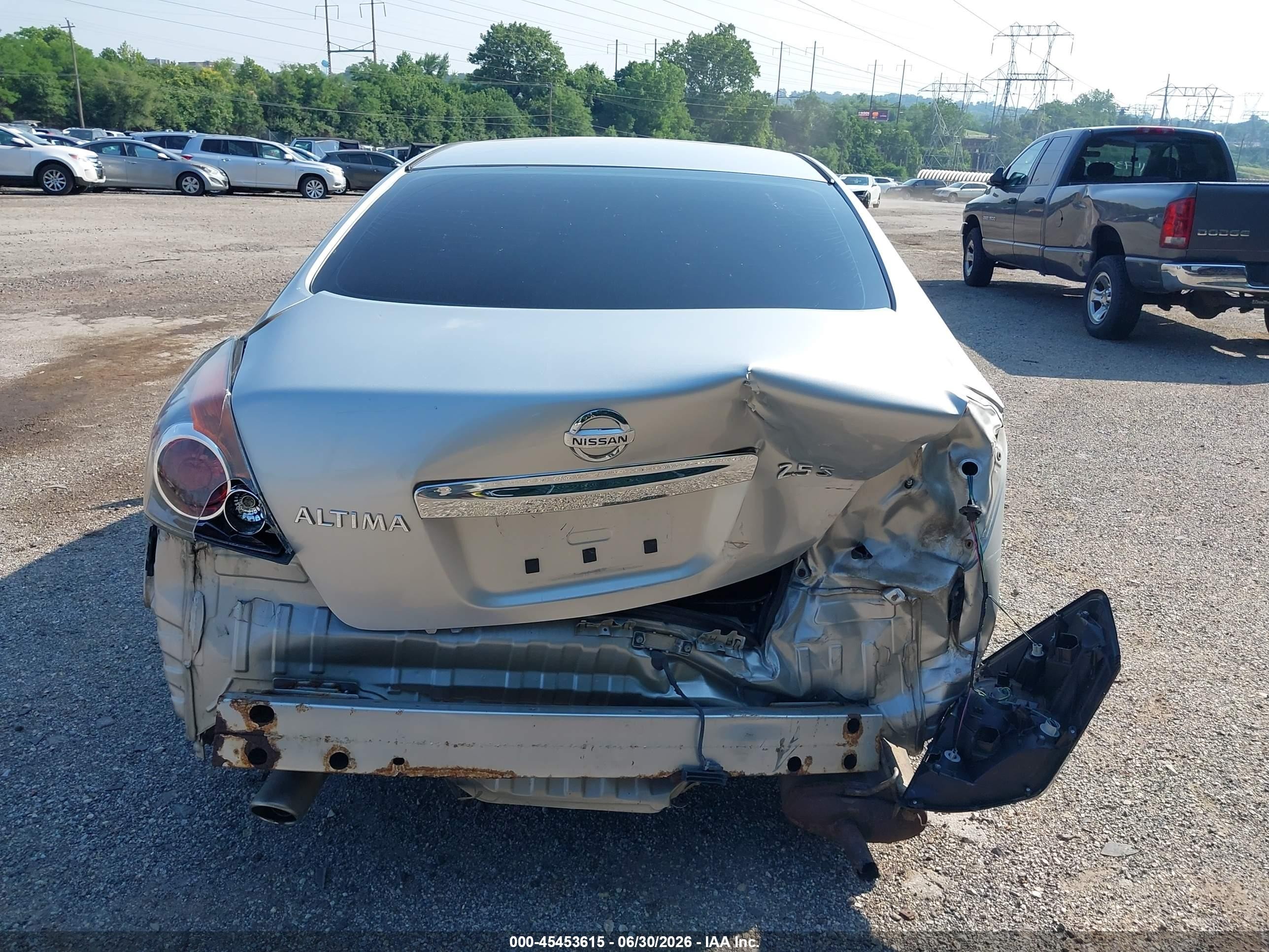 2010 Nissan Altima 2.5 S Silver vin: 1N4AL2AP2AN565668