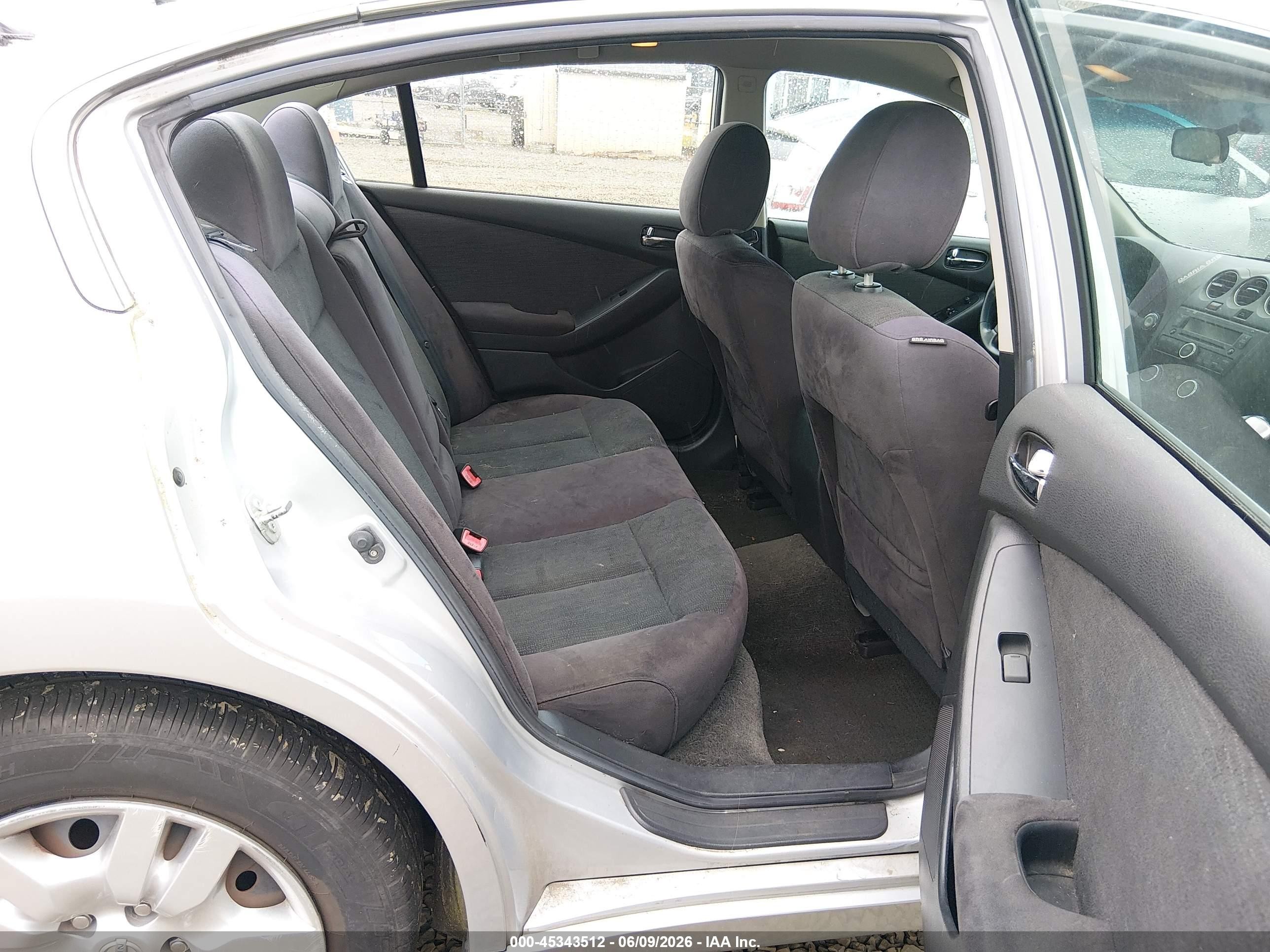 2011 Nissan Altima 2.5 S Silver vin: 1N4AL2AP2BC137869