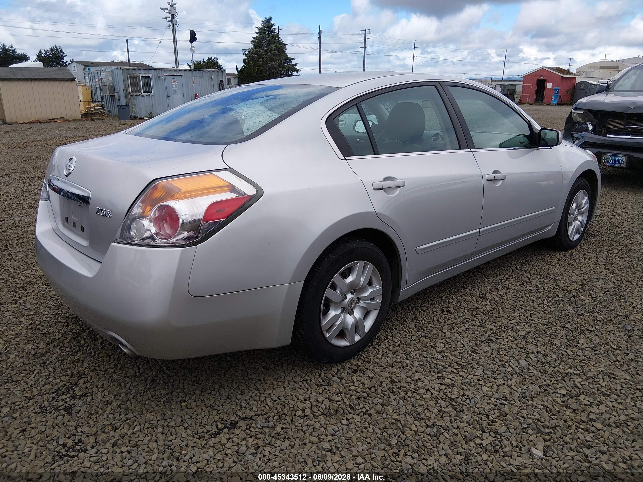 2011 Nissan Altima 2.5 S Silver vin: 1N4AL2AP2BC137869