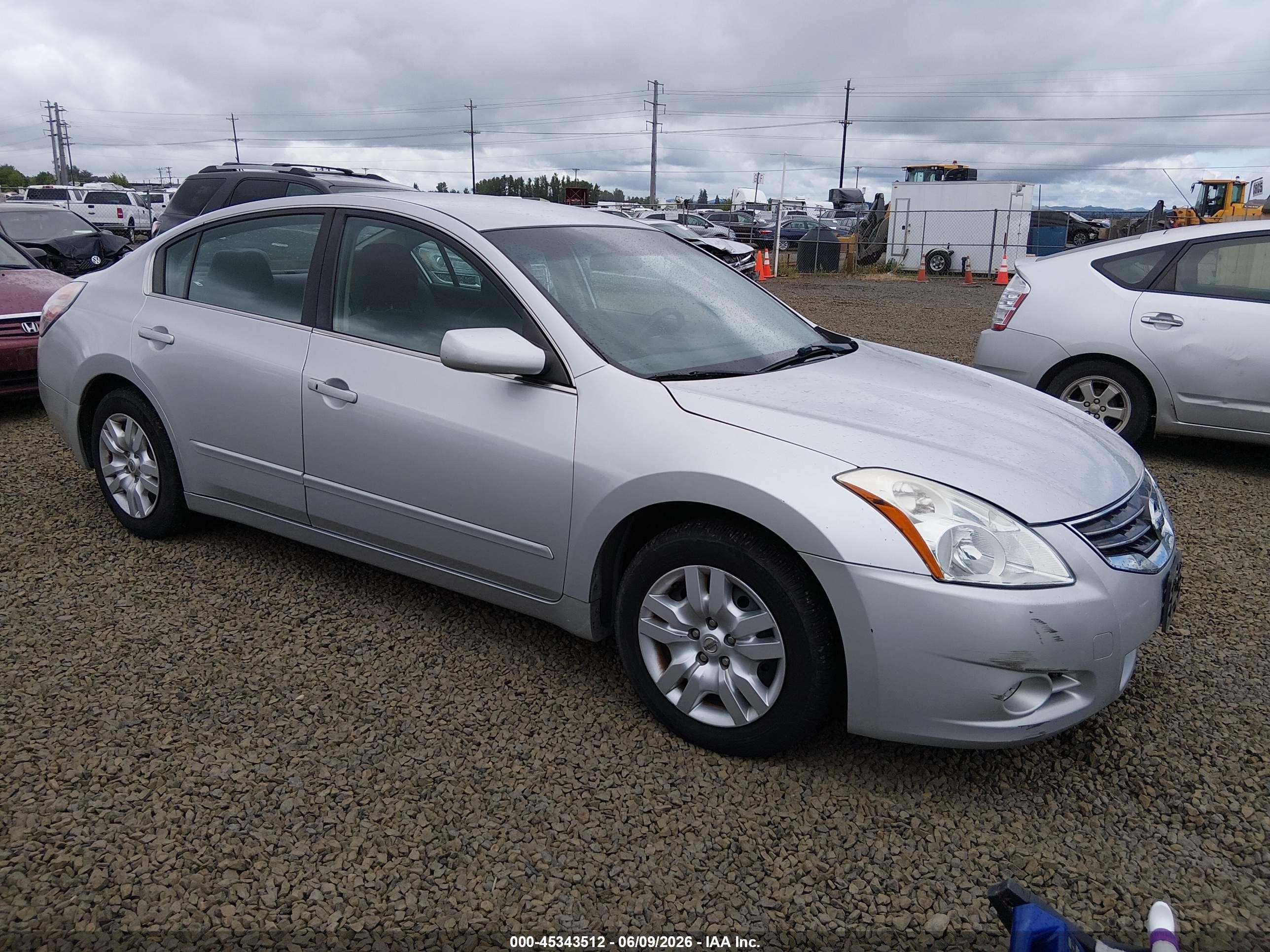 2011 Nissan Altima 2.5 S Silver vin: 1N4AL2AP2BC137869